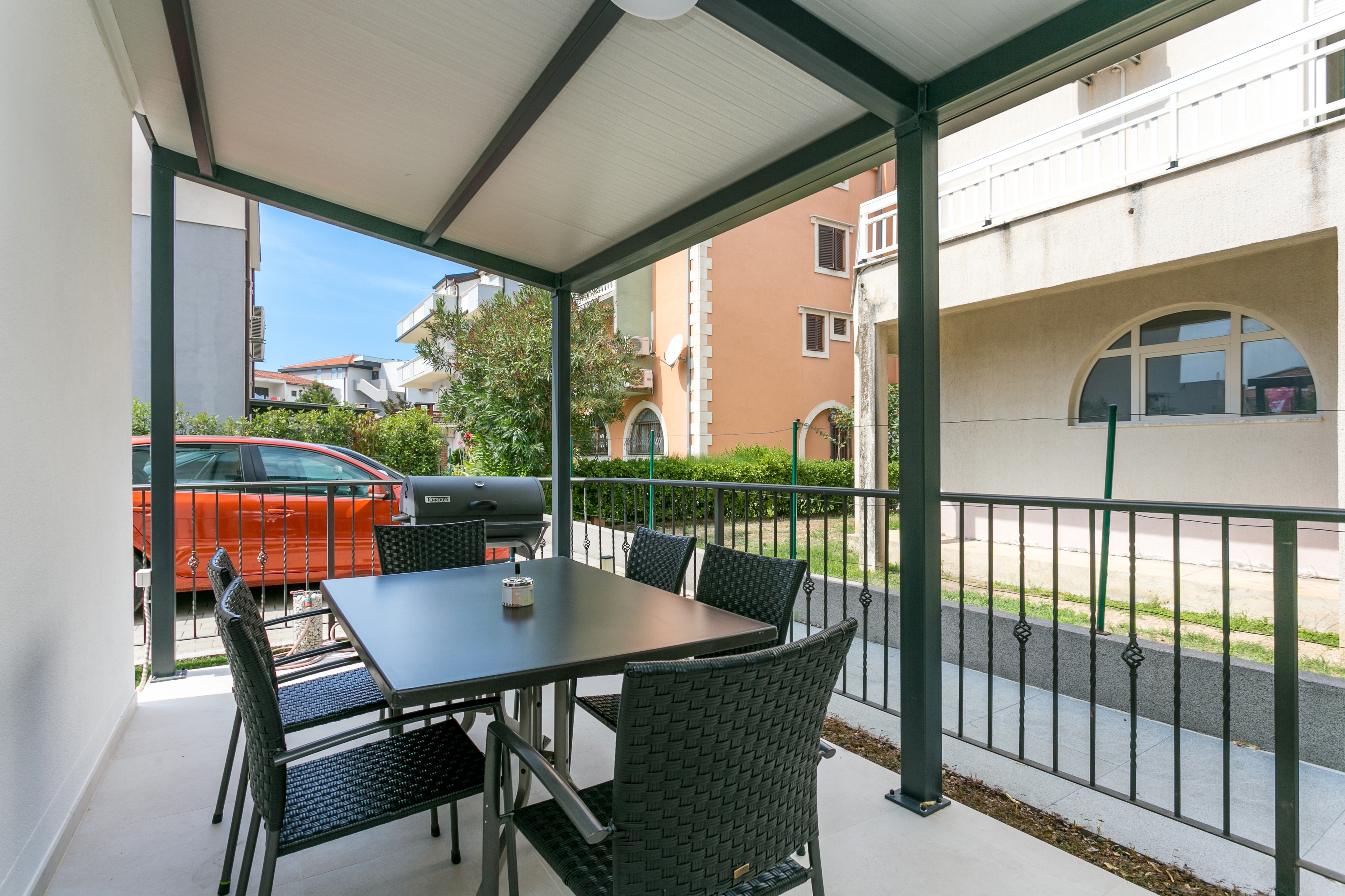 Two bedroom apartment with terrace Podstrana, Split  A-a