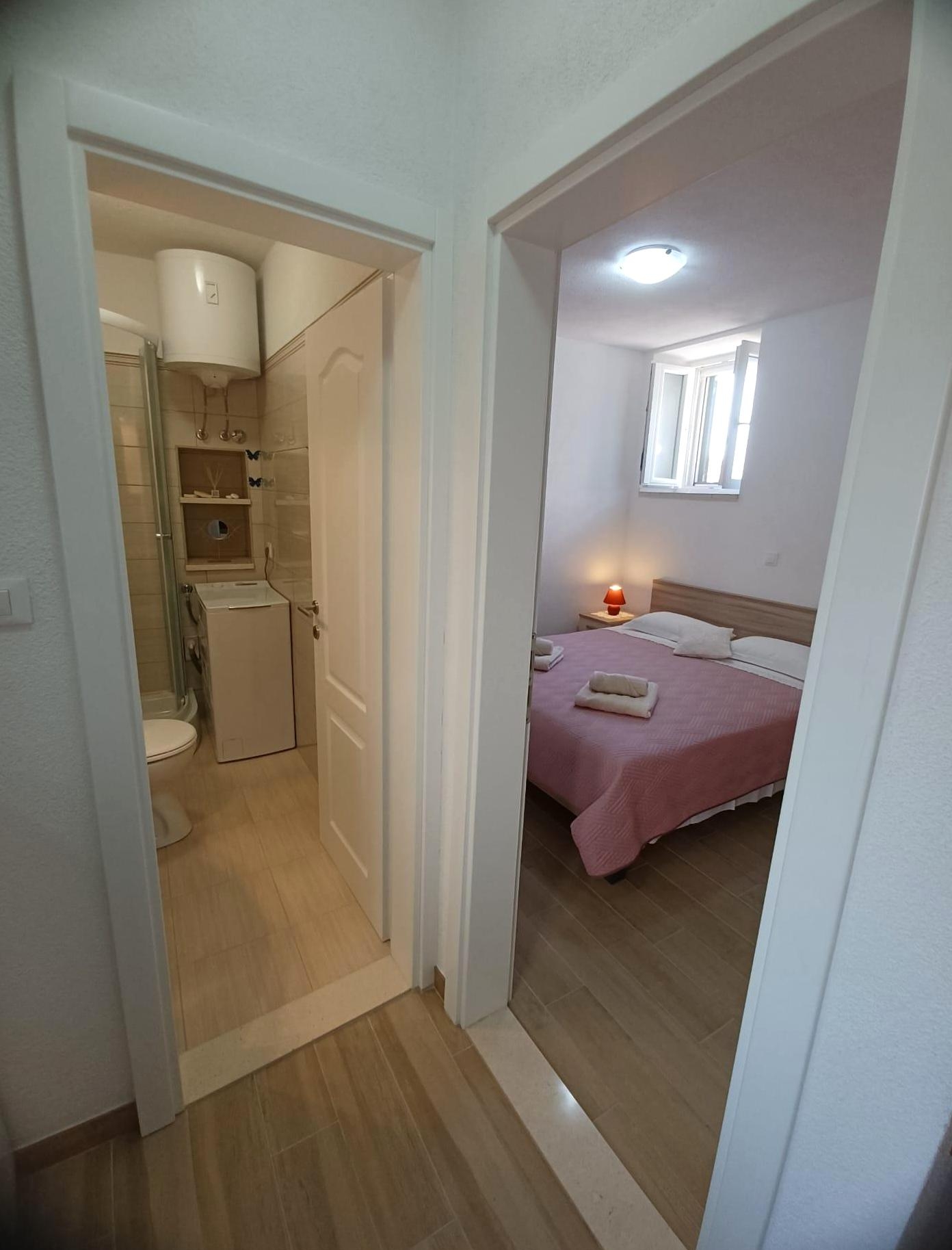 One bedroom apartment with terrace Povlja, Brač  A-a