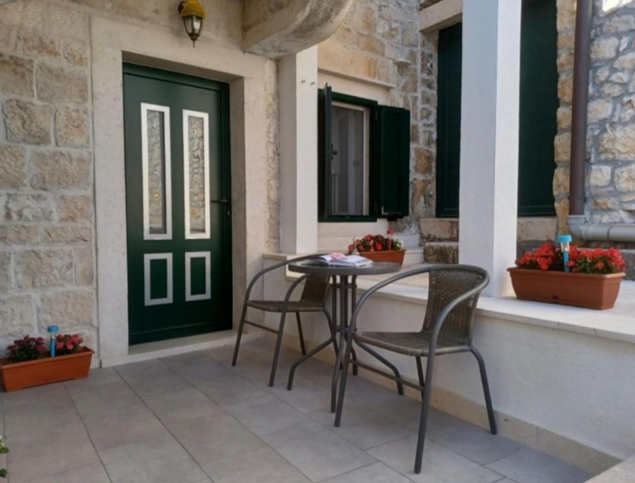One bedroom apartment with terrace Povlja, Brač  A-a