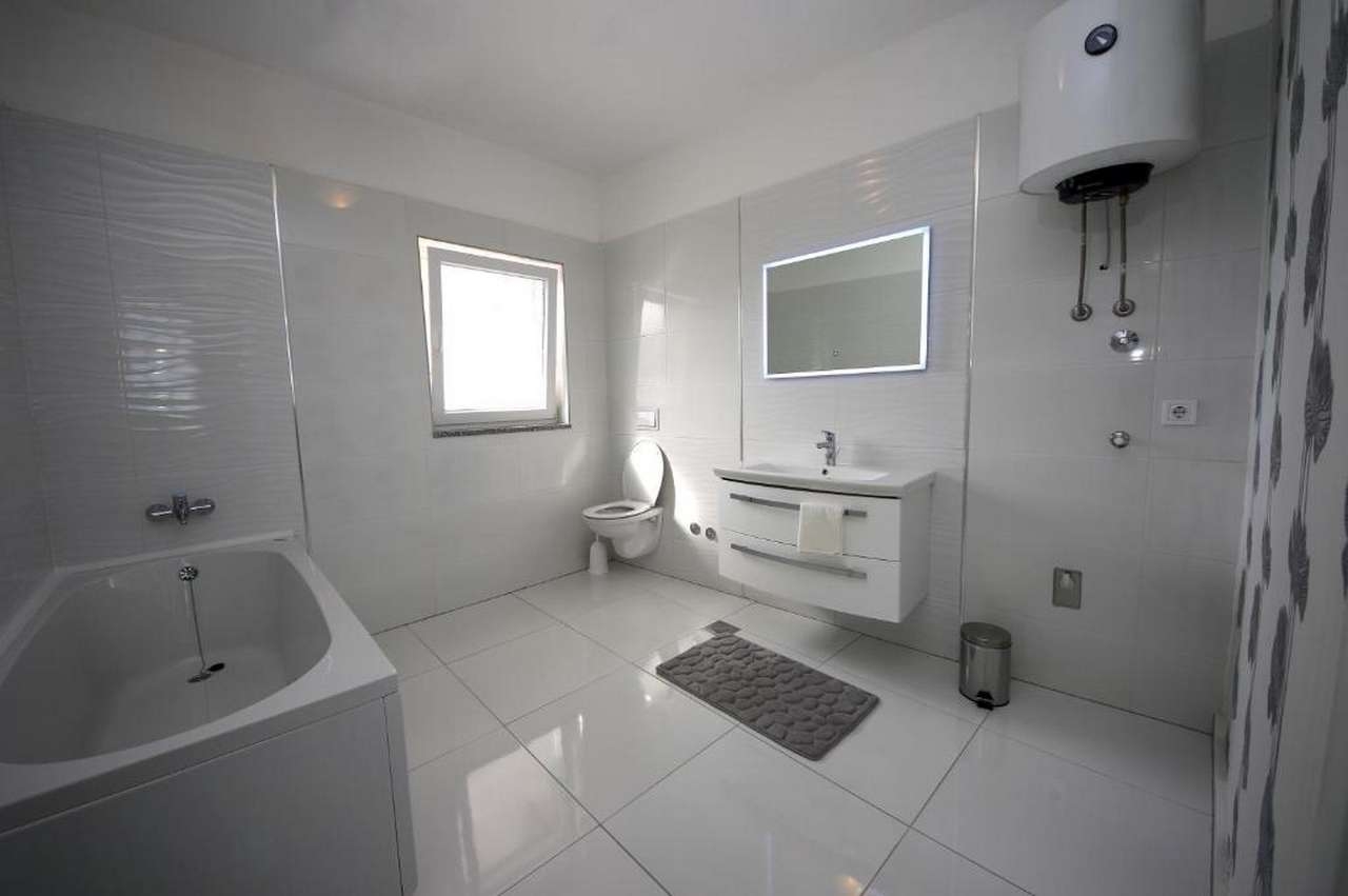 Three bedroom house with balcony Vodice  K