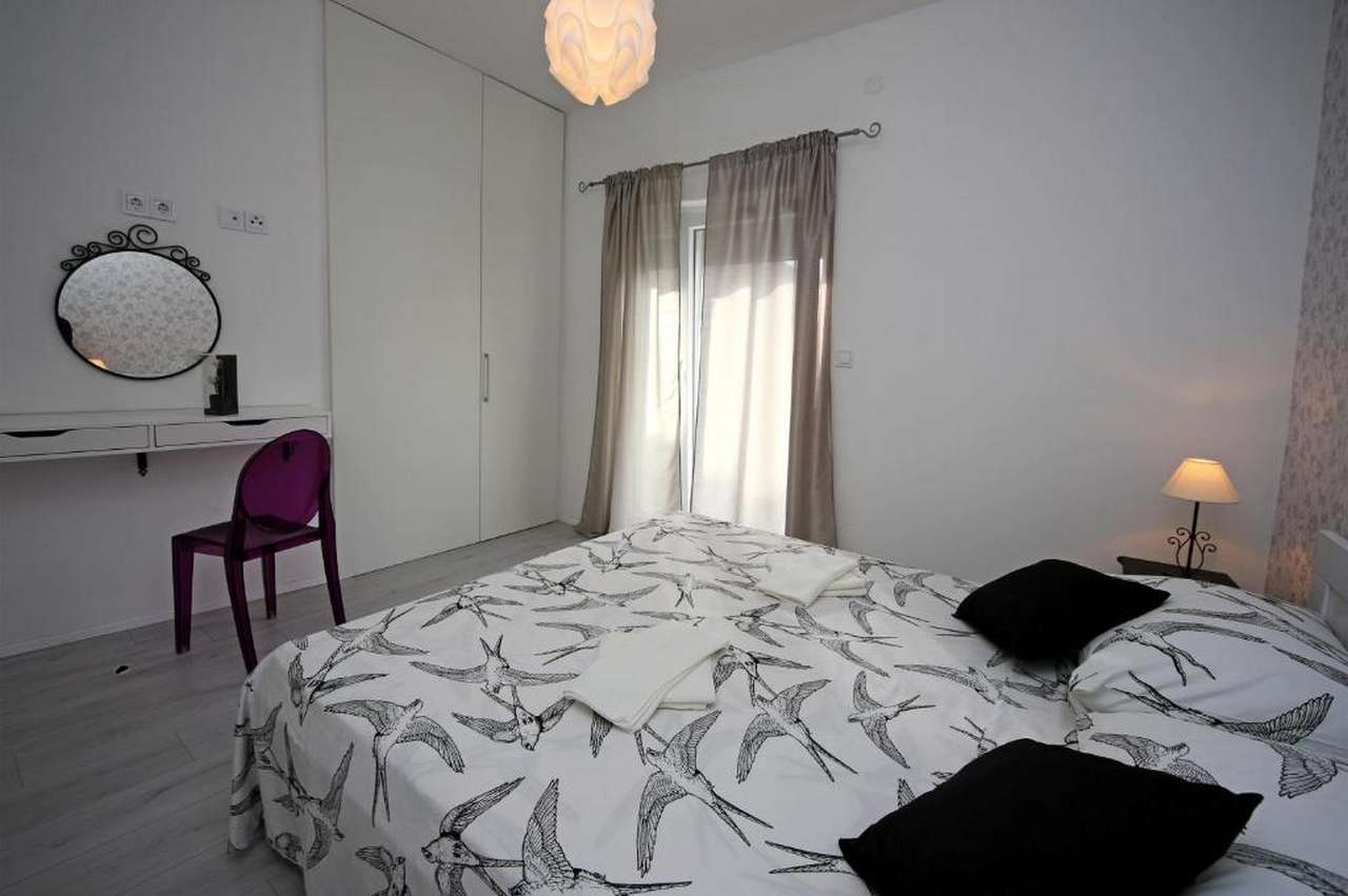Three bedroom house with balcony Vodice  K