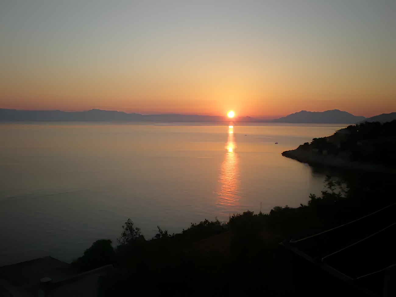 Three bedroom house with terrace and sea view Prigradica, Korčula  K