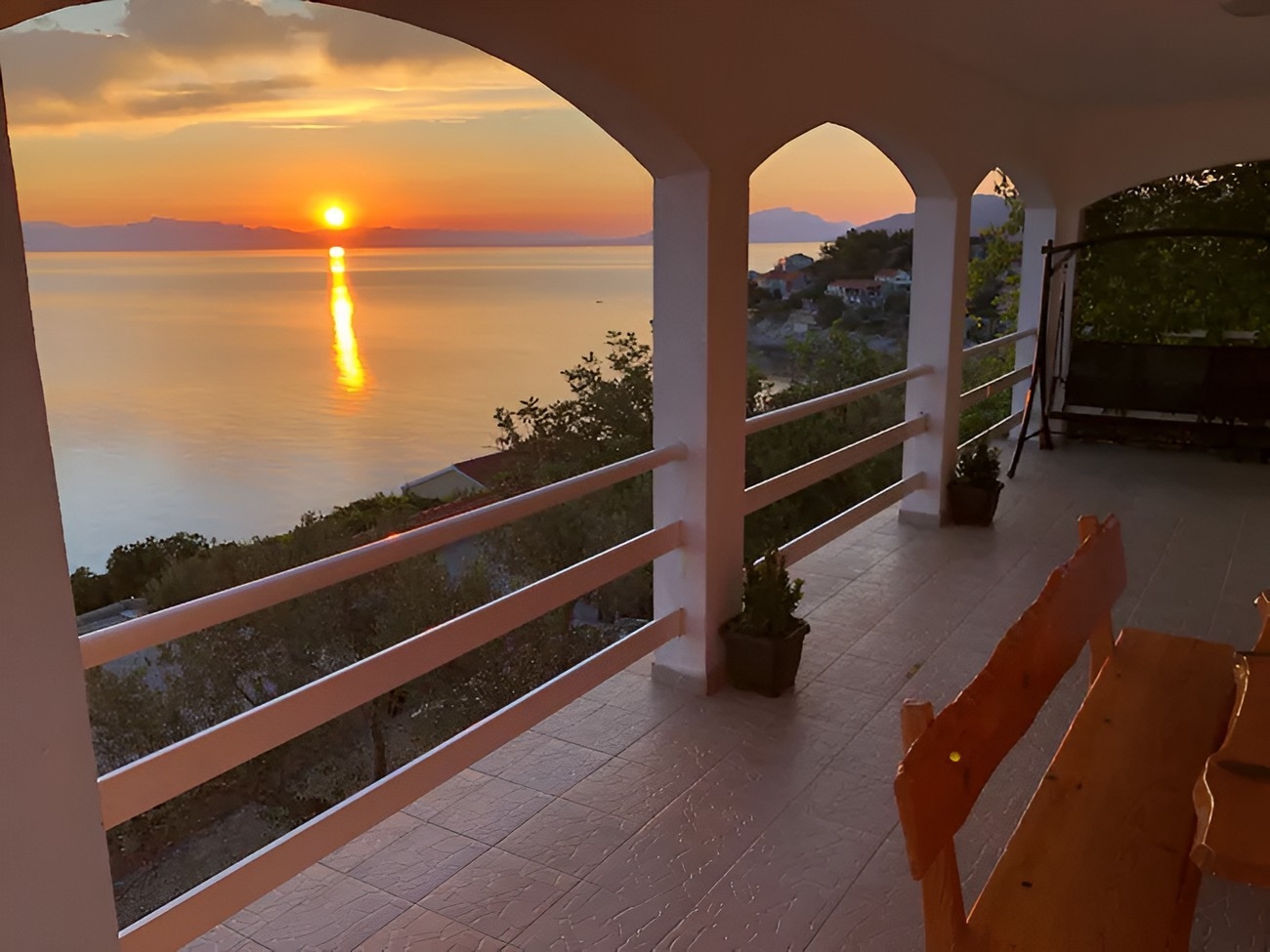 Three bedroom house with terrace and sea view Prigradica, Korčula  K