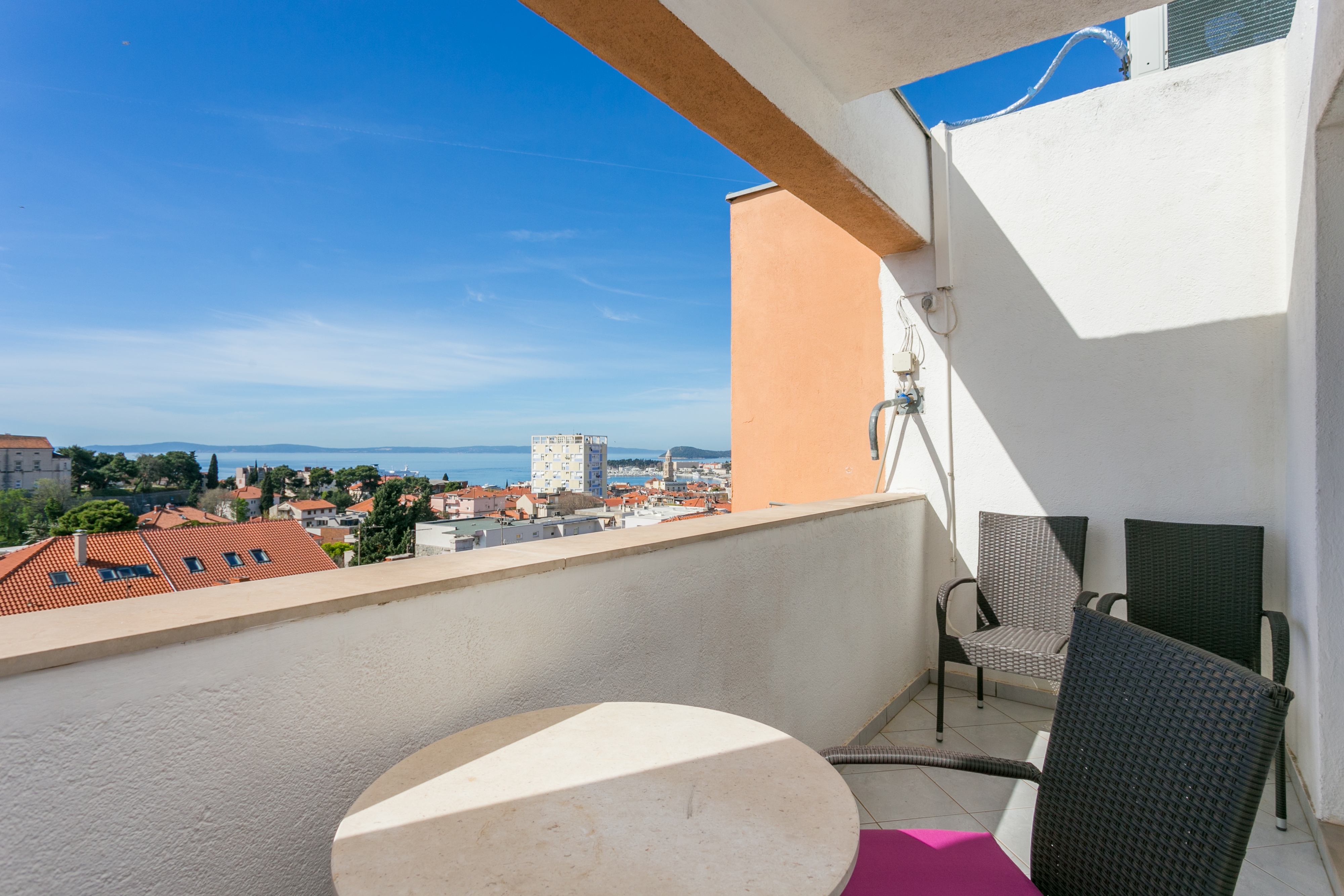 Two bedroom apartment with balcony and sea view Split  A-a