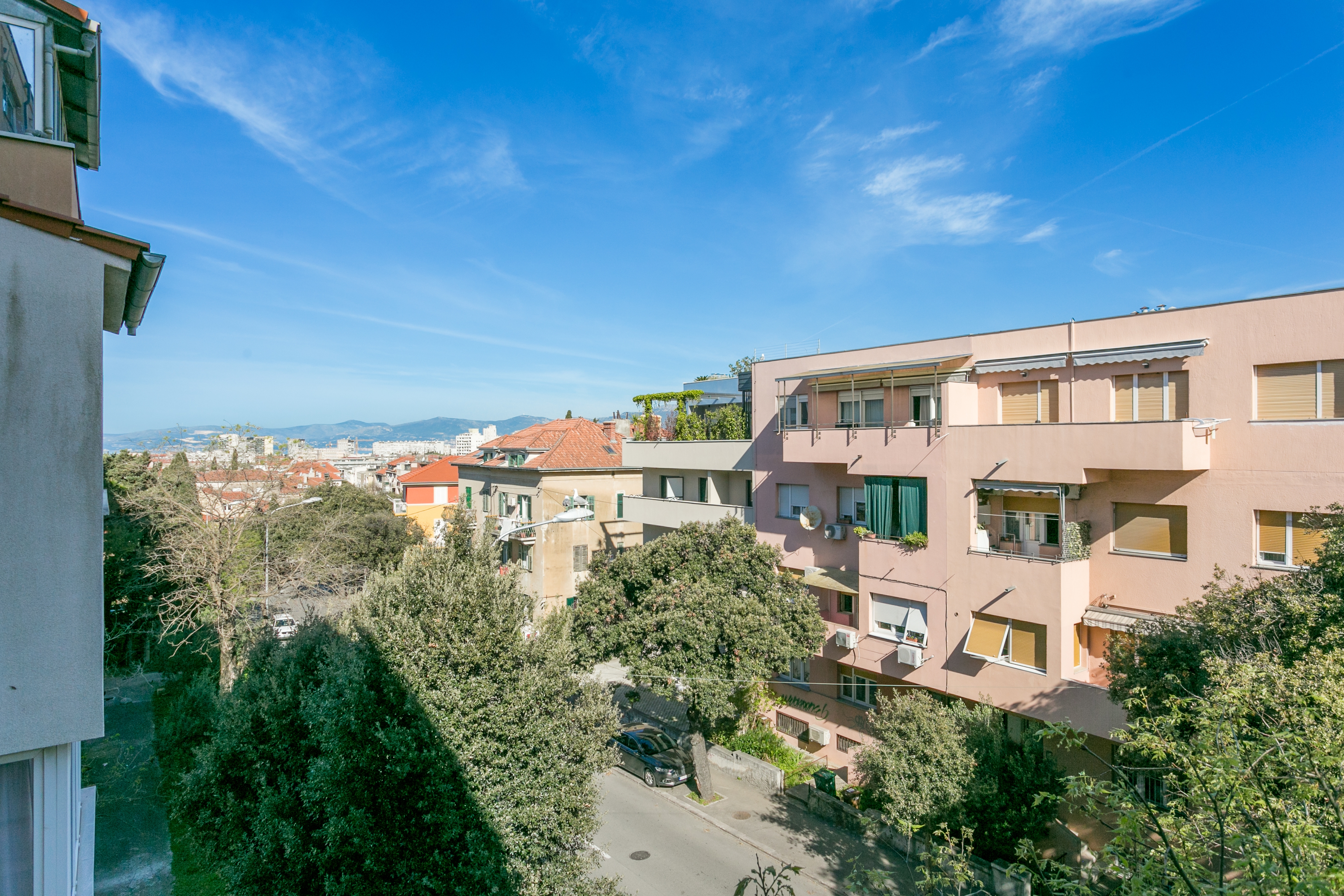 Three bedroom apartment with terrace Split  A-b