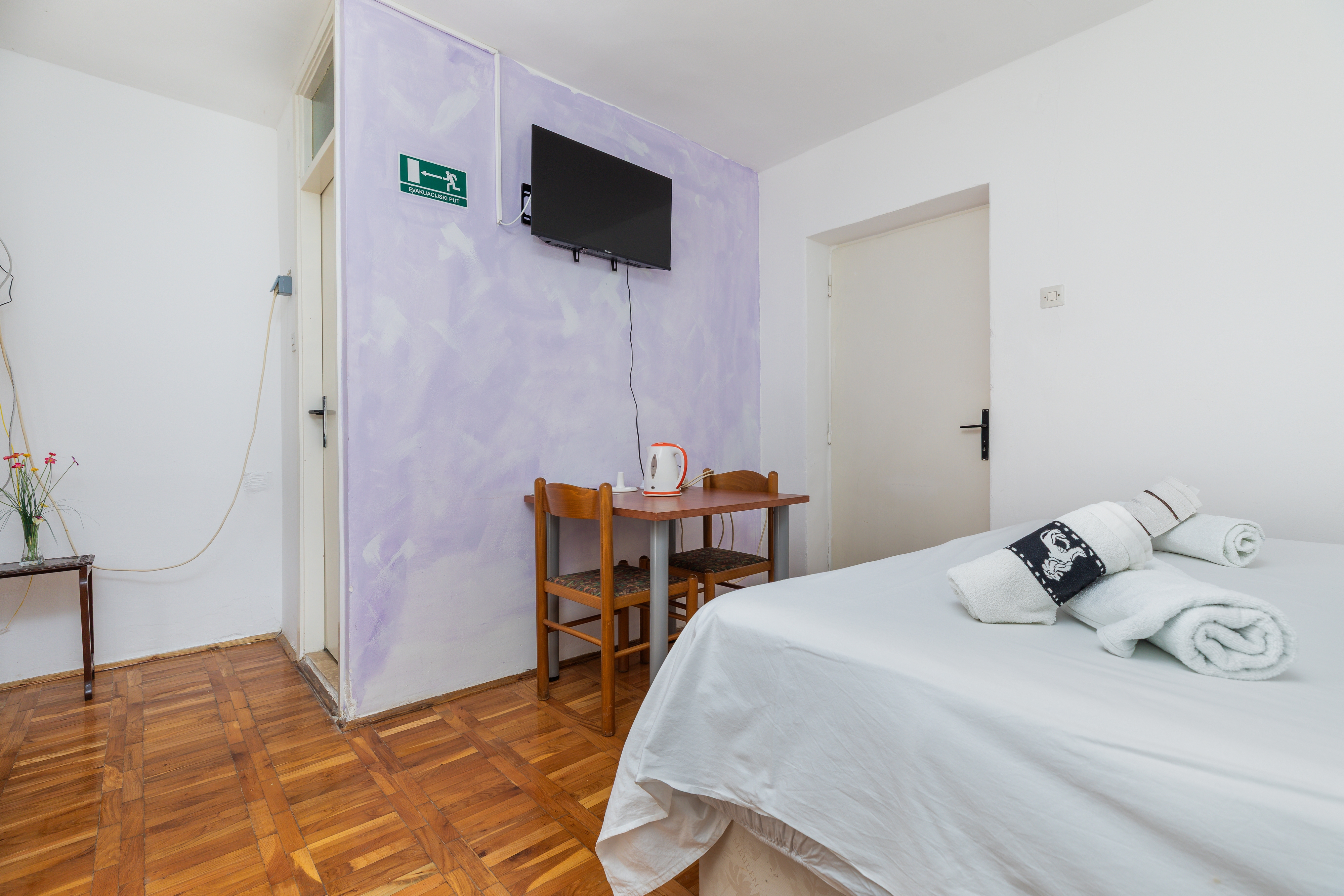 One bedroom apartment with terrace and sea view Brela, Makarska (A-22910-a) One bedroom apartment with terrace and sea view Brela, Makarska (A-22910-a)