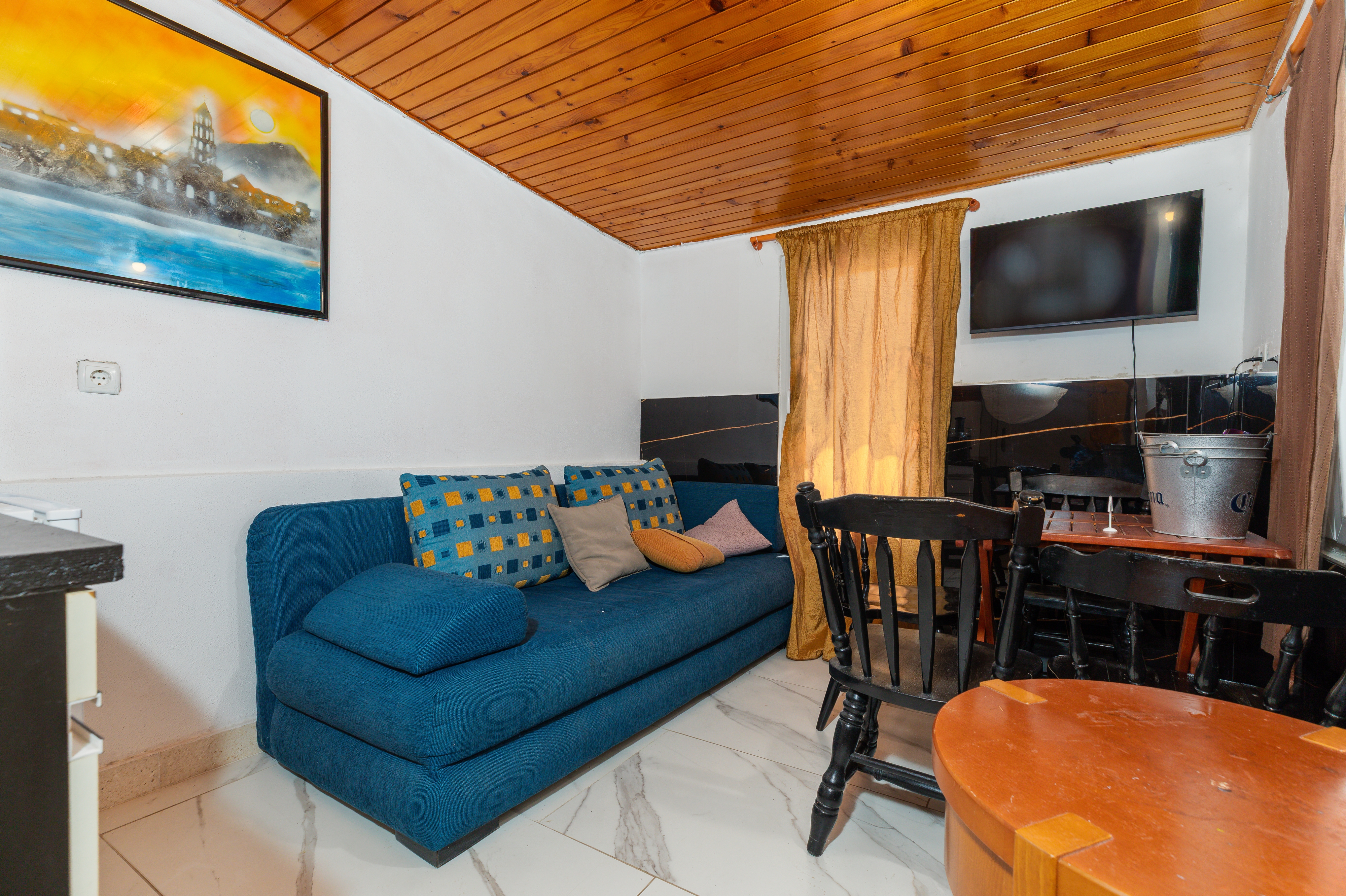 One bedroom apartment with terrace and sea view Brela, Makarska (A-22910-e) One bedroom apartment with terrace and sea view Brela, Makarska (A-22910-e)