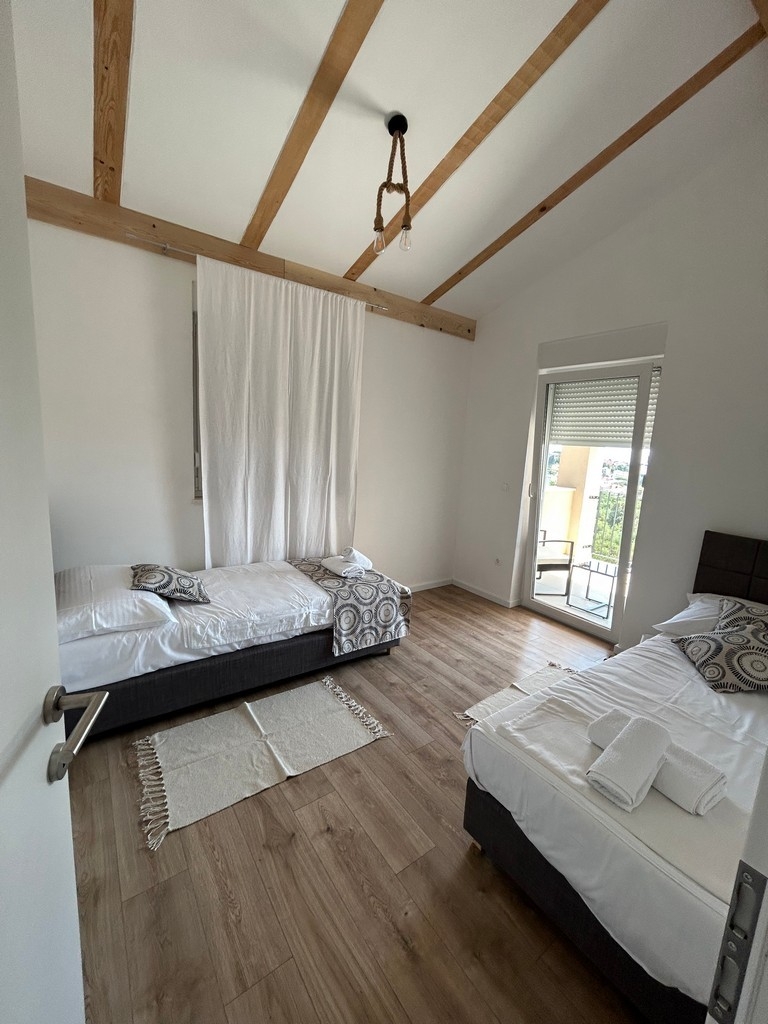 Two bedroom apartment with balcony and sea view Punat, Krk  A-a