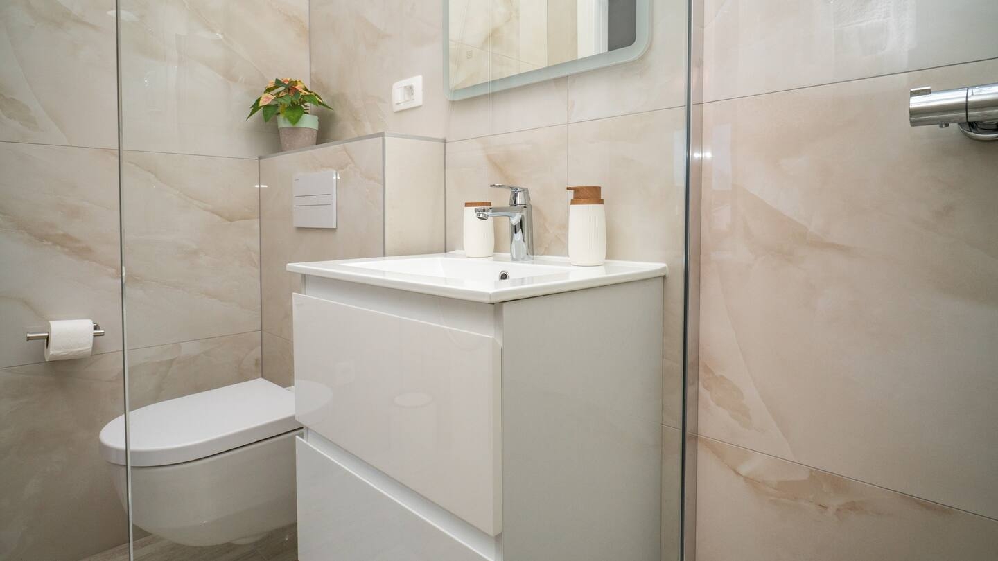 Three bedroom apartment near beach Seget Donji, Trogir  A-a