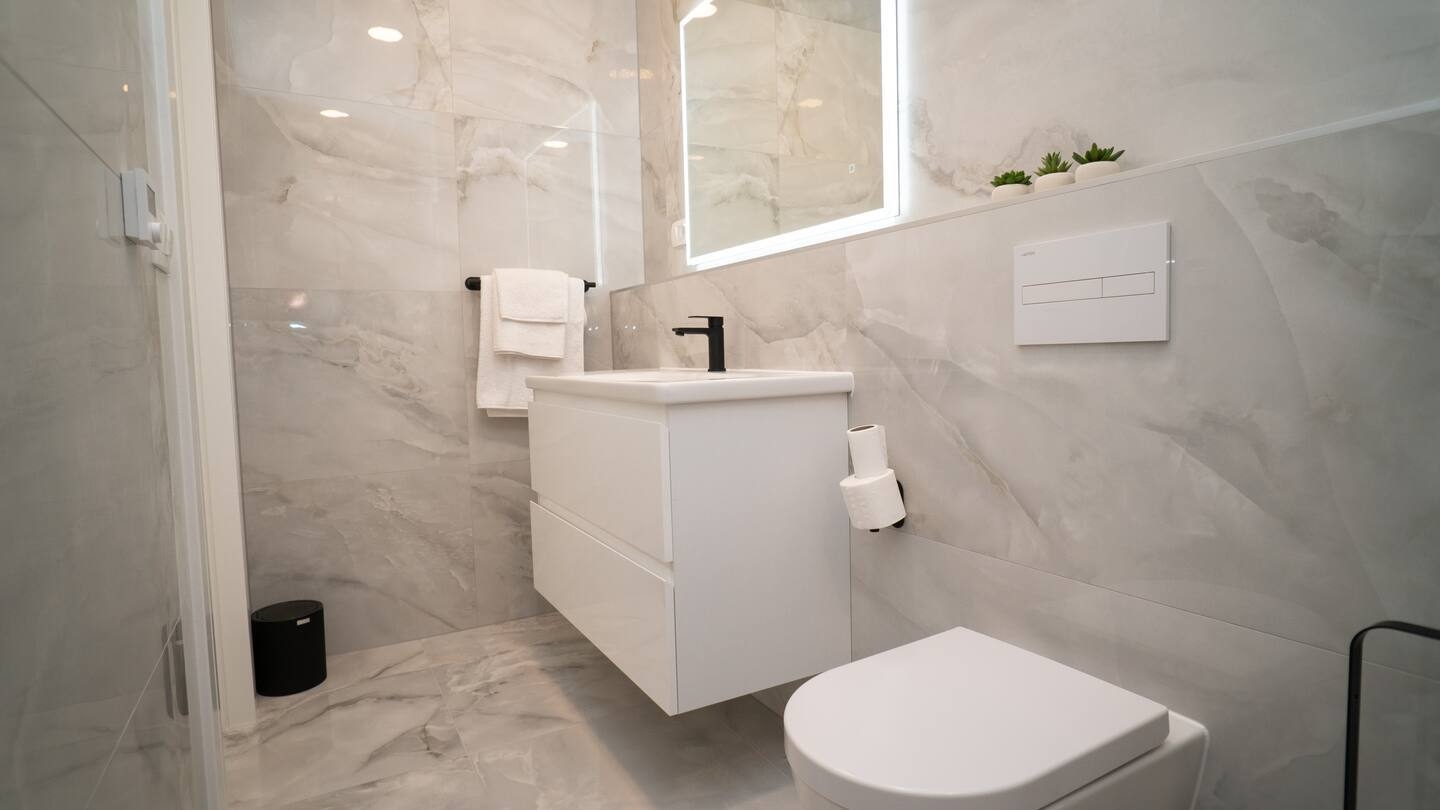 Three bedroom apartment near beach Seget Donji, Trogir  A-a