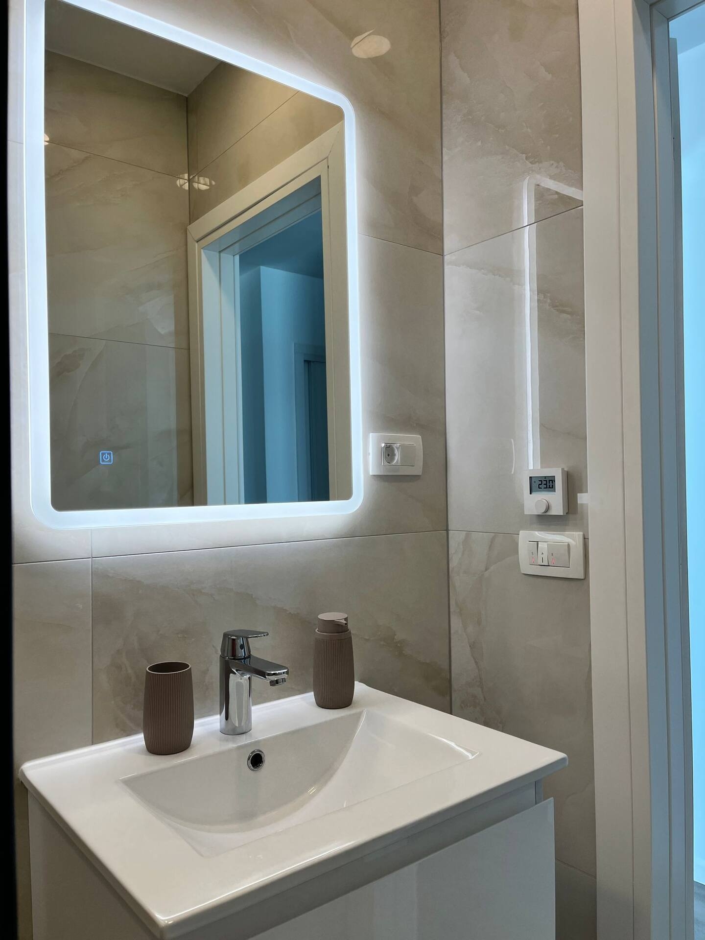 Three bedroom apartment near beach Seget Donji, Trogir  A-a