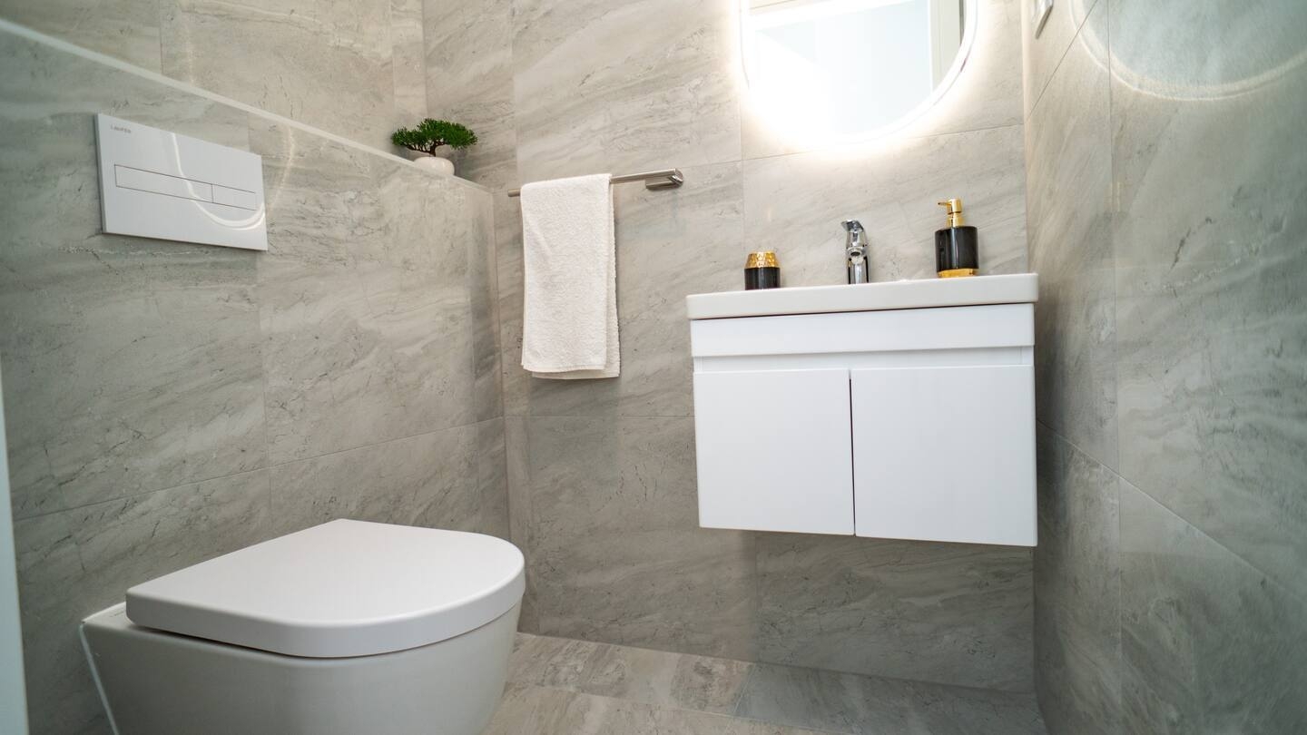 Three bedroom apartment near beach Seget Donji, Trogir  A-a