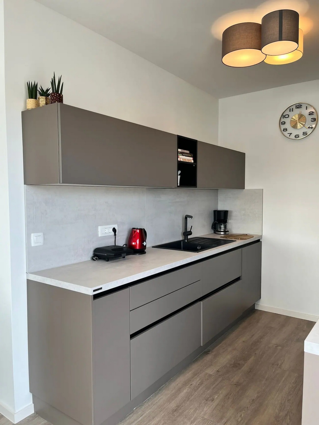 Three bedroom apartment near beach Seget Donji, Trogir  A-a