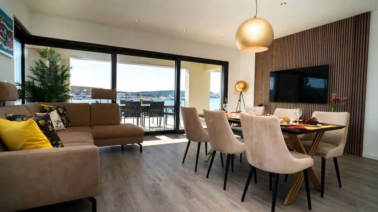 Three bedroom apartment near beach Seget Donji, Trogir  A-a