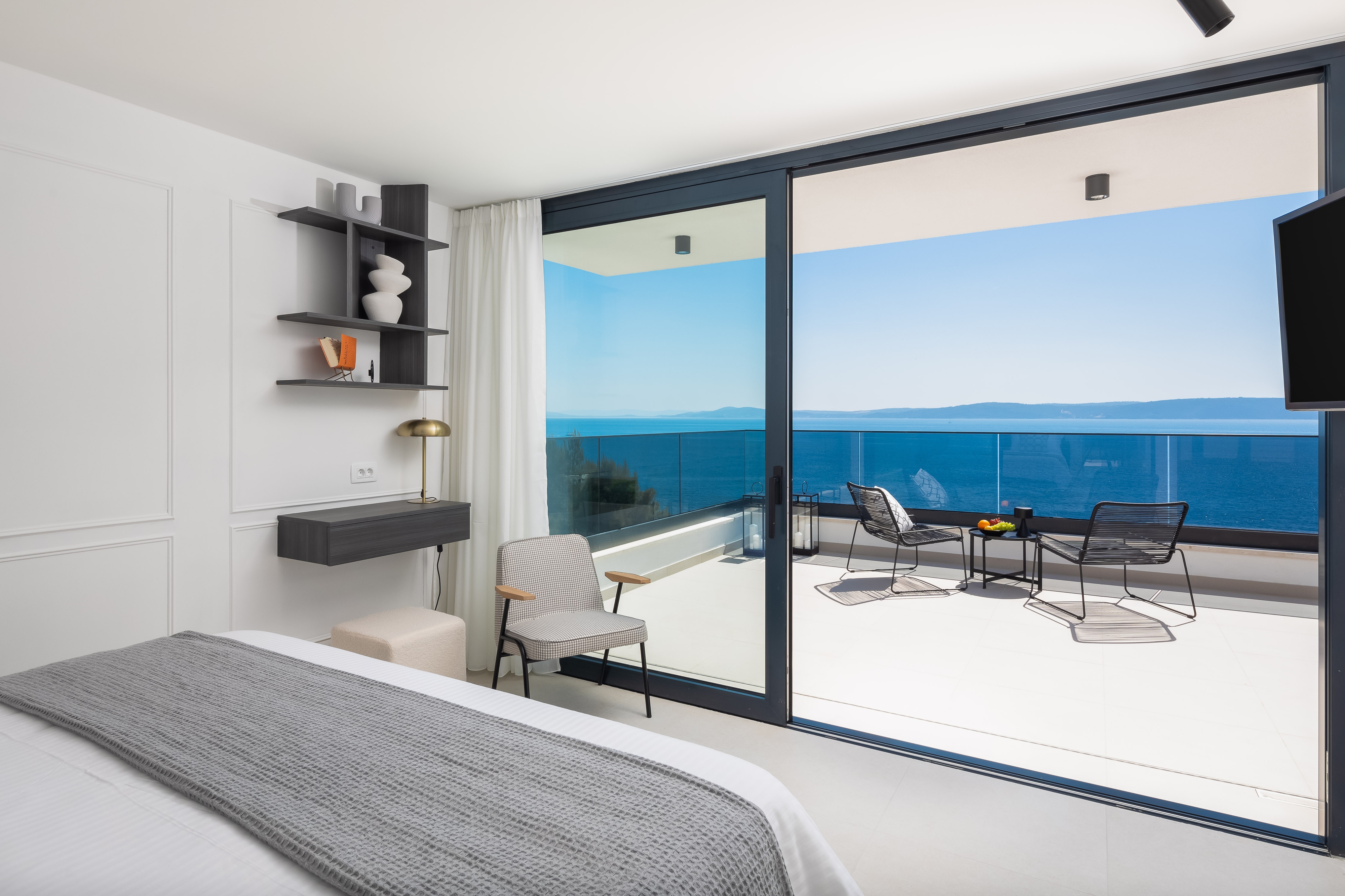 Comfortable and spacious house with terrace and sea view Rastići, Čiovo  K