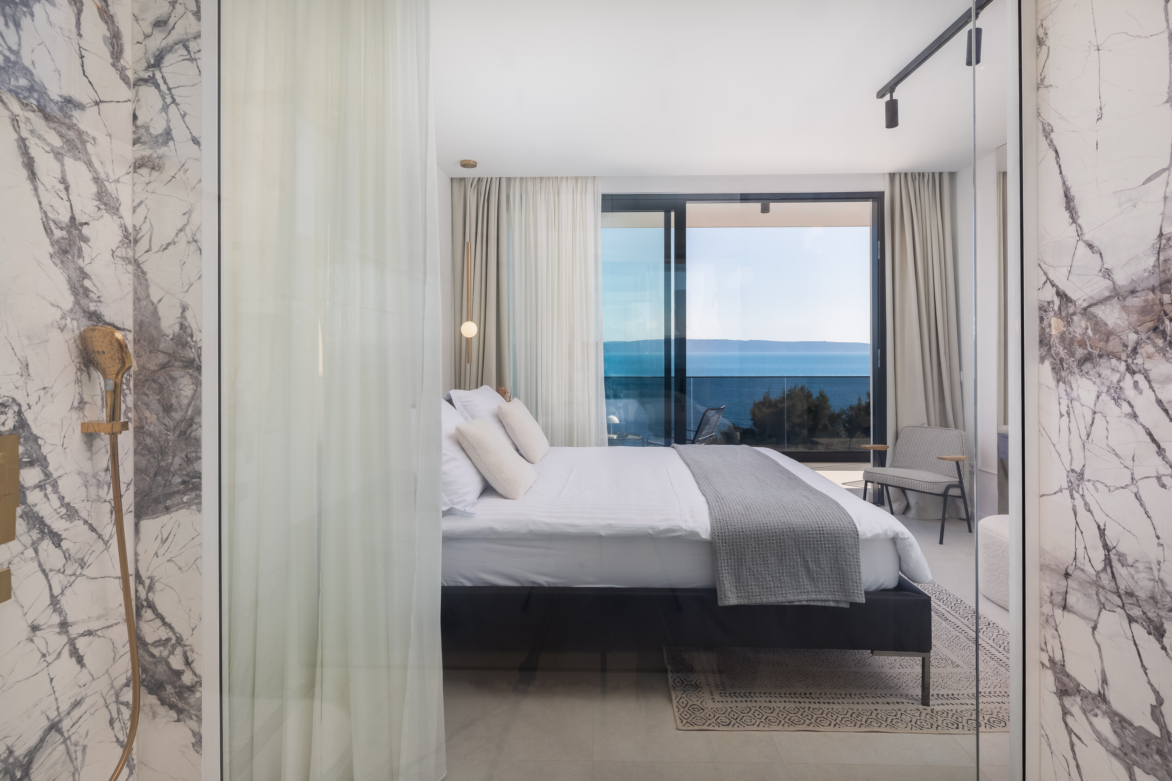 Comfortable and spacious house with terrace and sea view Rastići, Čiovo  K