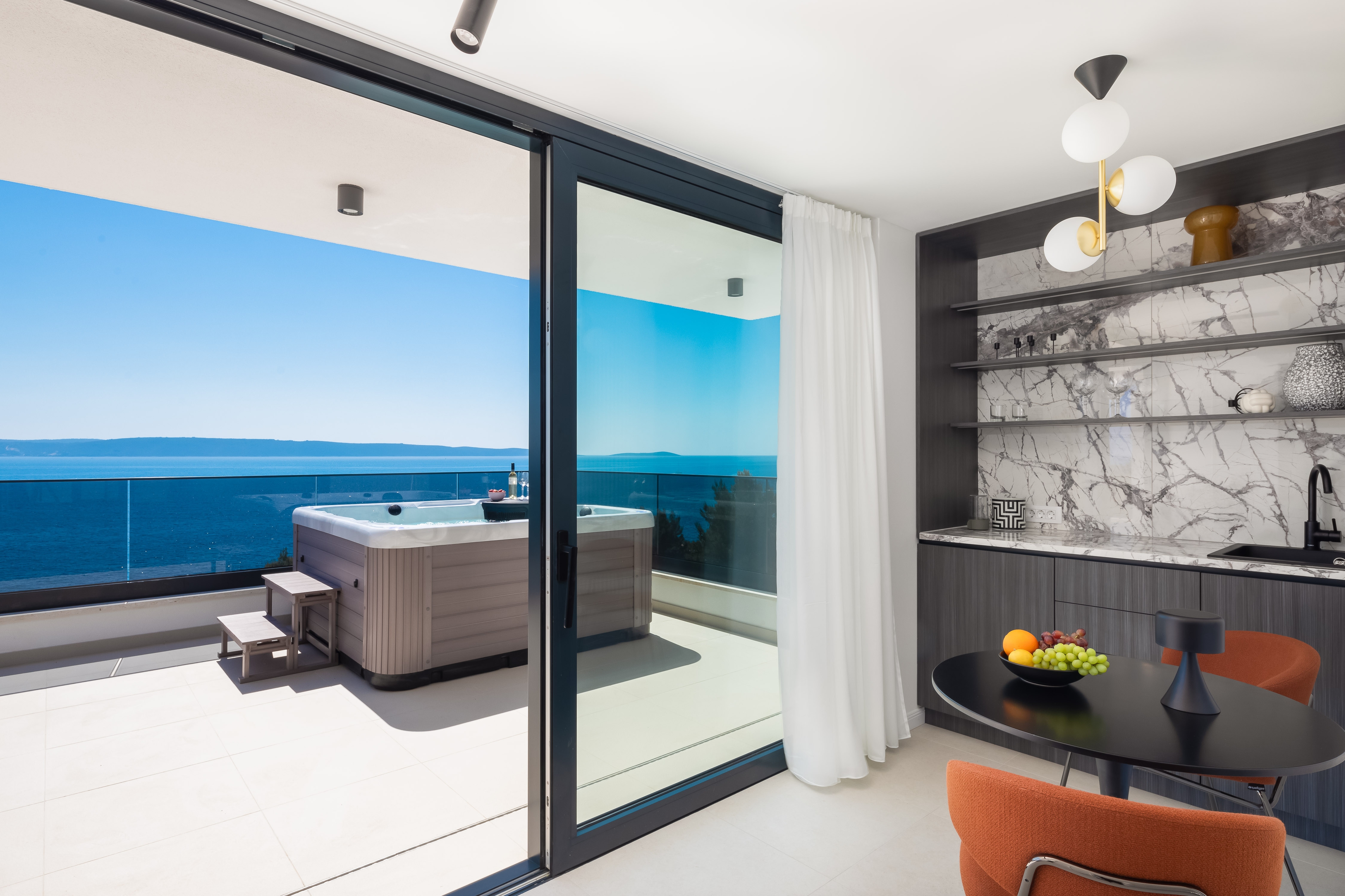 Comfortable and spacious house with terrace and sea view Rastići, Čiovo  K