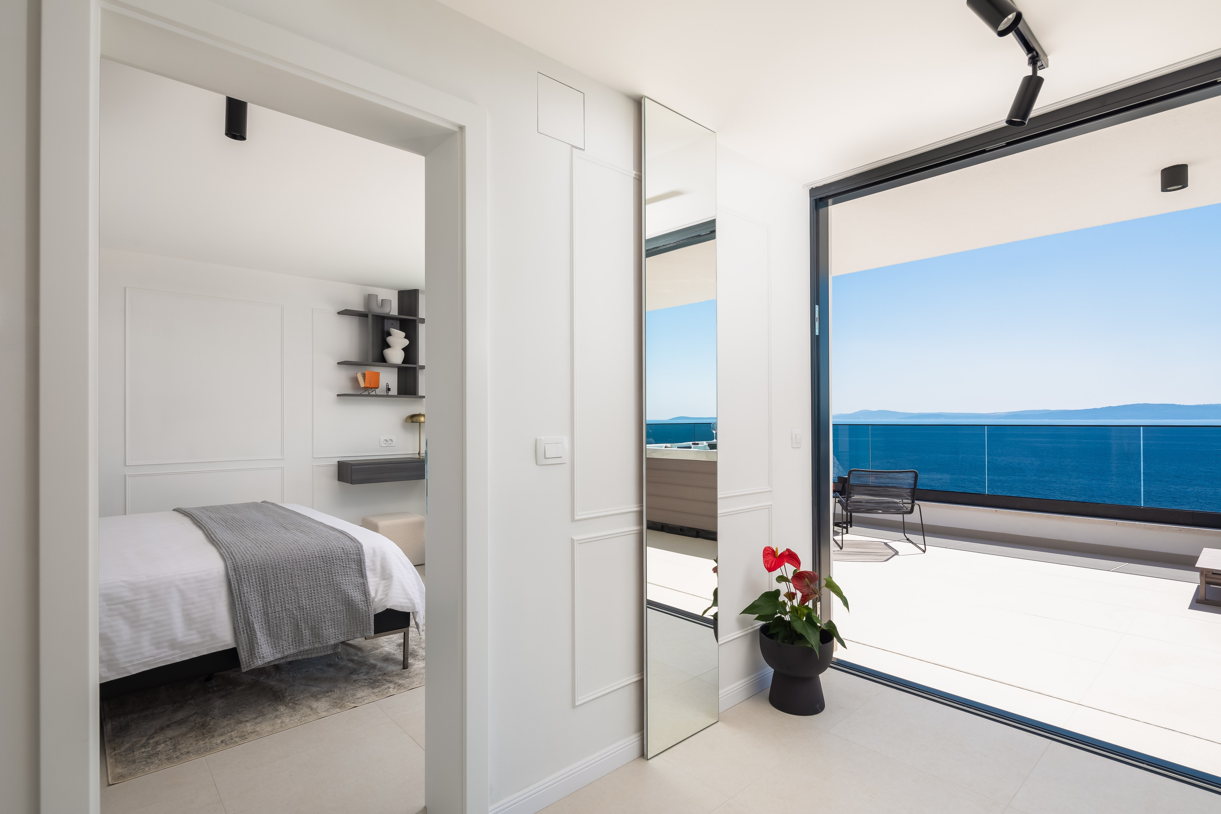 Comfortable and spacious house with terrace and sea view Rastići, Čiovo  K
