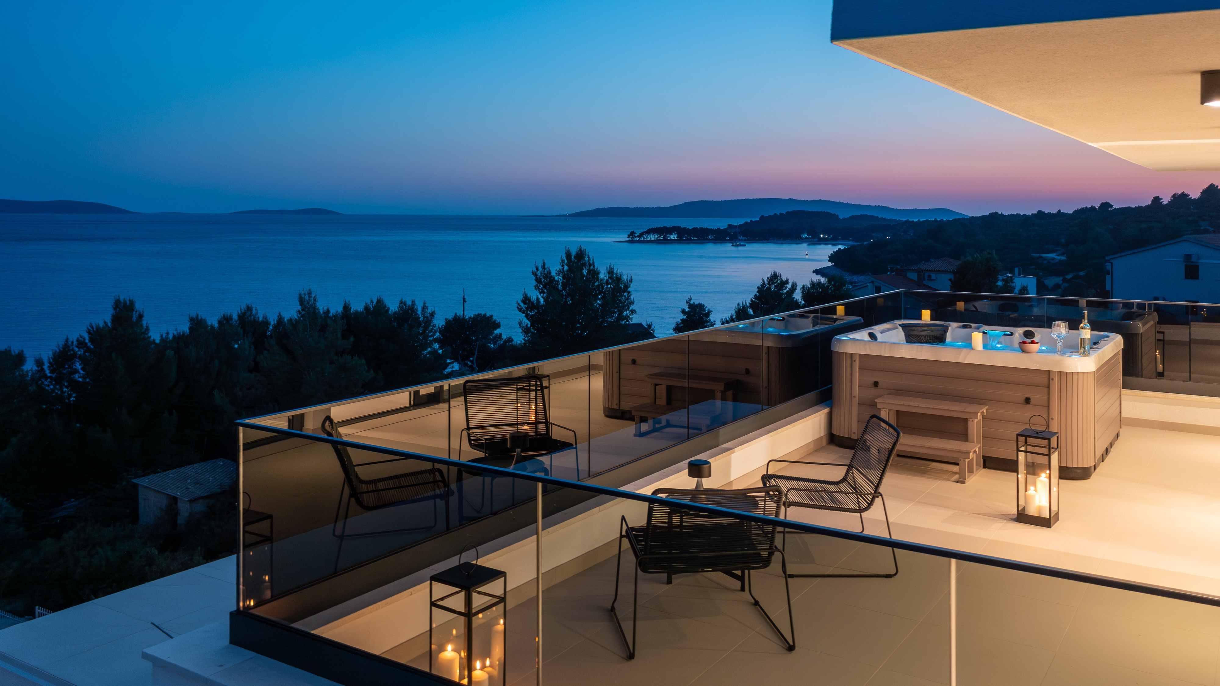 Comfortable and spacious house with terrace and sea view Rastići, Čiovo  K