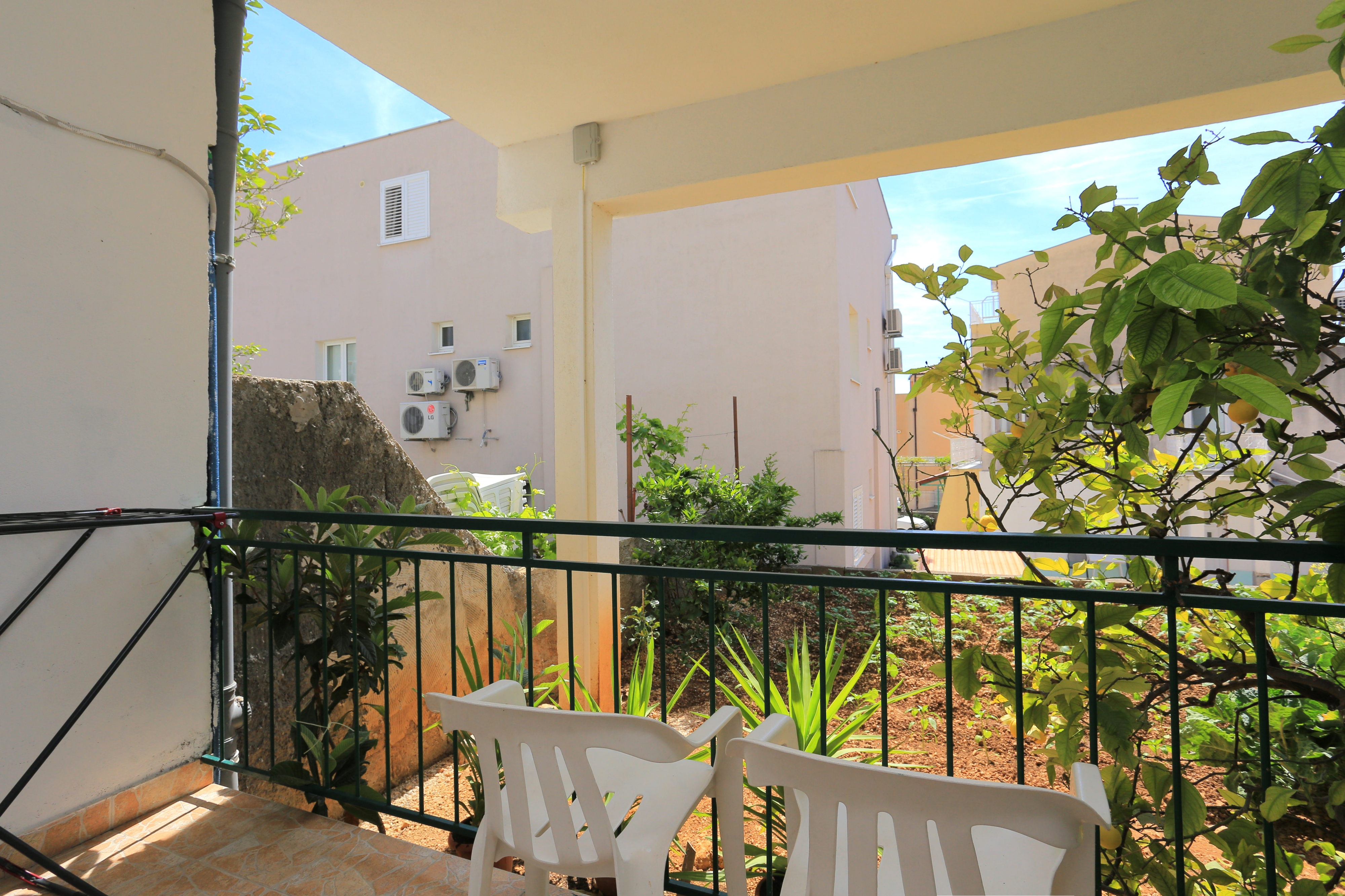 Two bedroom apartment with balcony Tučepi, Makarska  A-a