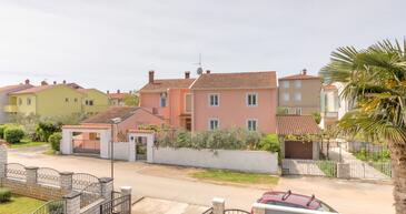 Property Valbandon, Fažana, Property 2294 - Apartments with pebble beach.