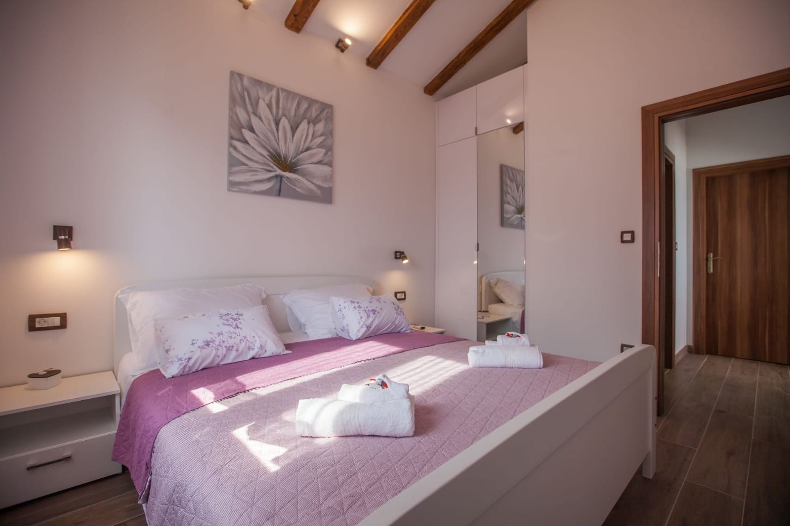 Two bedroom house with terrace and sea view Sevid, Trogir  K