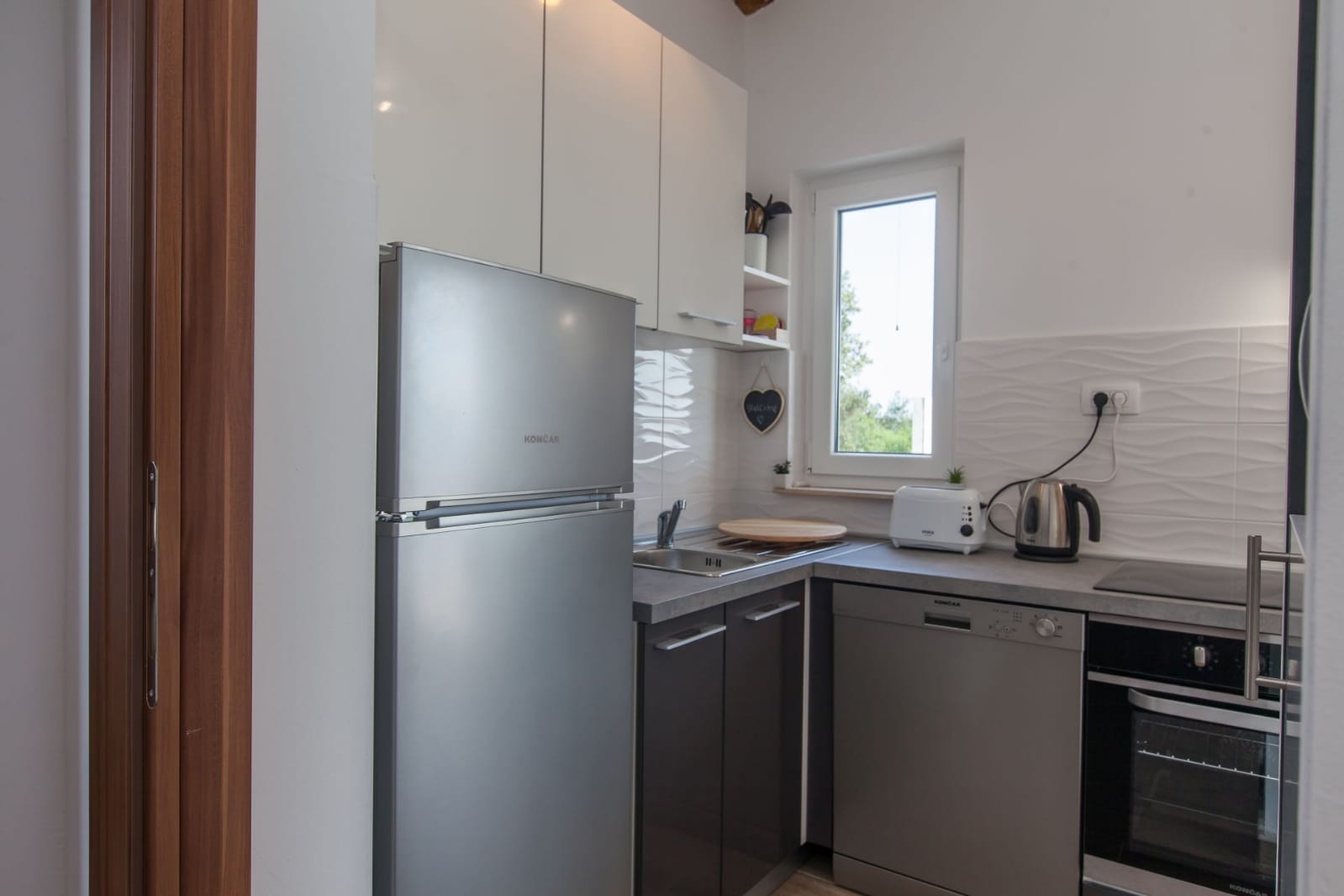 Two bedroom house with terrace and sea view Sevid, Trogir  K