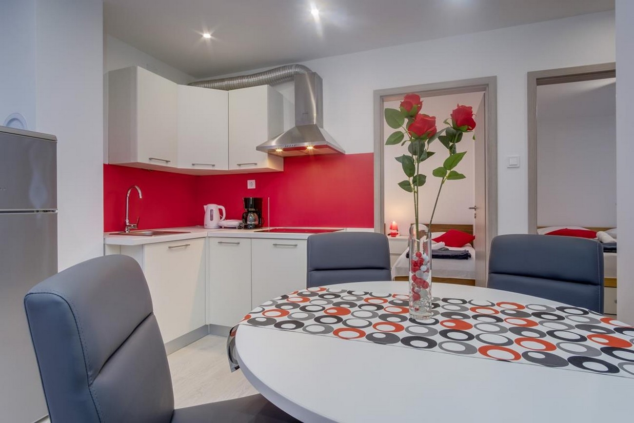 Two bedroom apartment with terrace and sea view Mali Lošinj (A-22952-a)