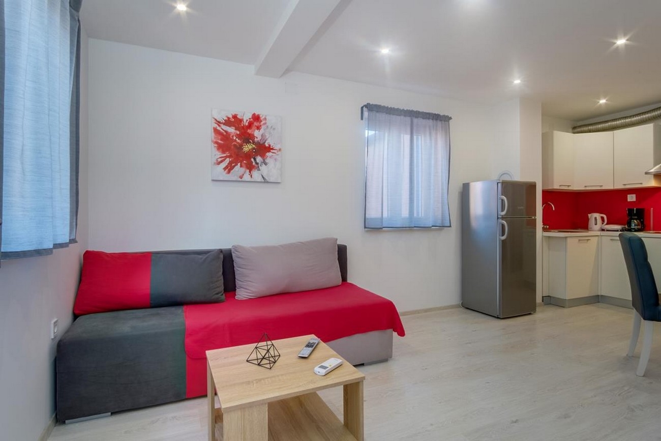 Two bedroom apartment with terrace and sea view Mali Lošinj (A-22952-a)