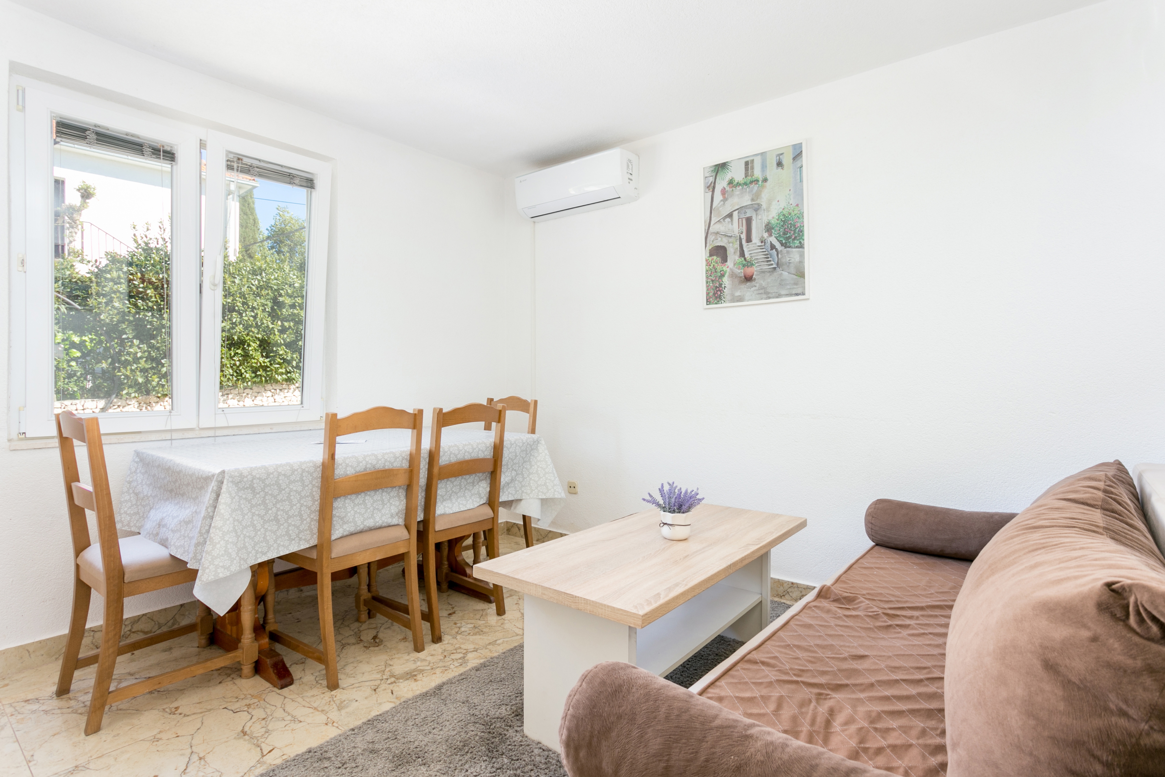 Two bedroom apartment near beach Mastrinka, Čiovo (A-22956-a) Two bedroom apartment near beach Mastrinka, Čiovo (A-22956-a)