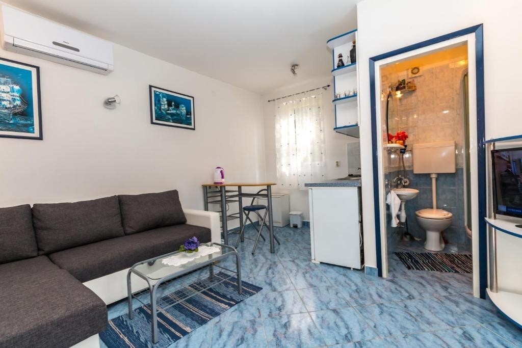 Two bedroom apartment near beach Kraljevica (A-22962-b)