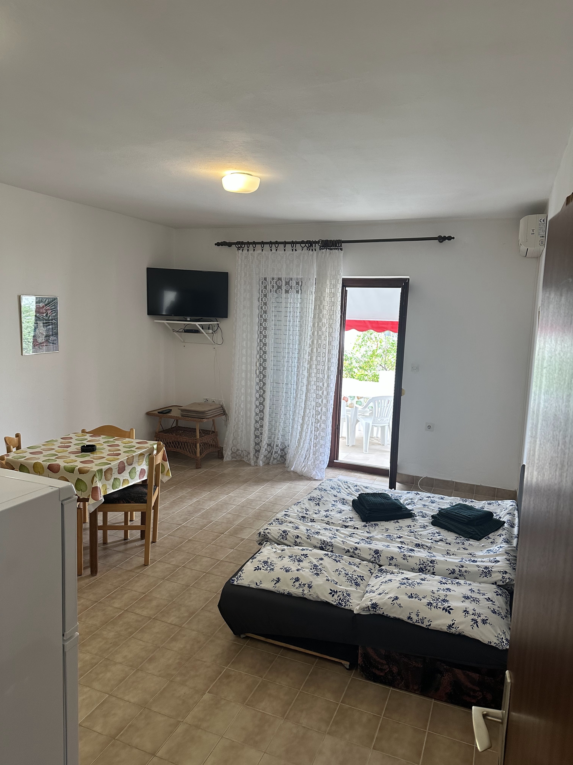 One bedroom apartment with terrace Novalja, Pag (A-22963-c) One bedroom apartment with terrace Novalja, Pag (A-22963-c)