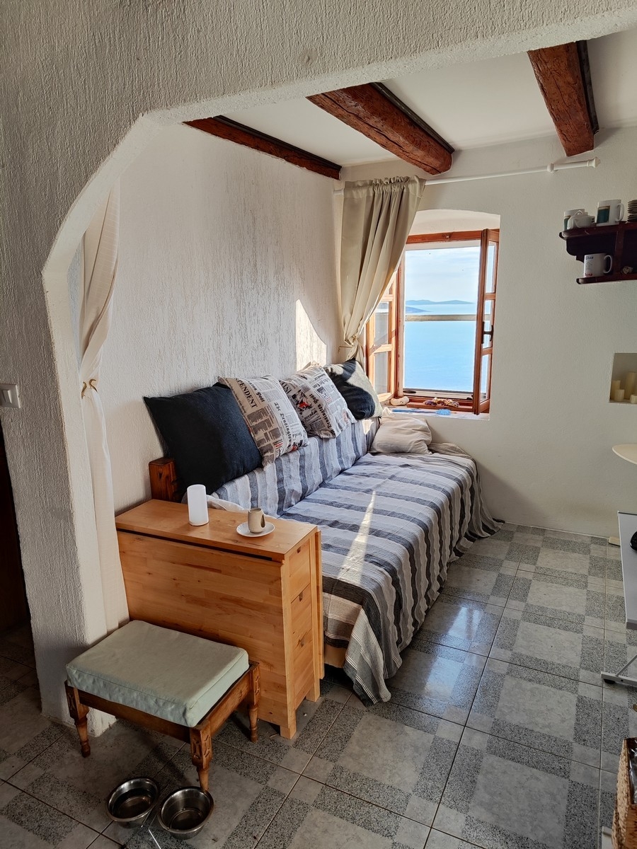 Three bedroom house with terrace and sea view Ustrine, Cres (K-22967)