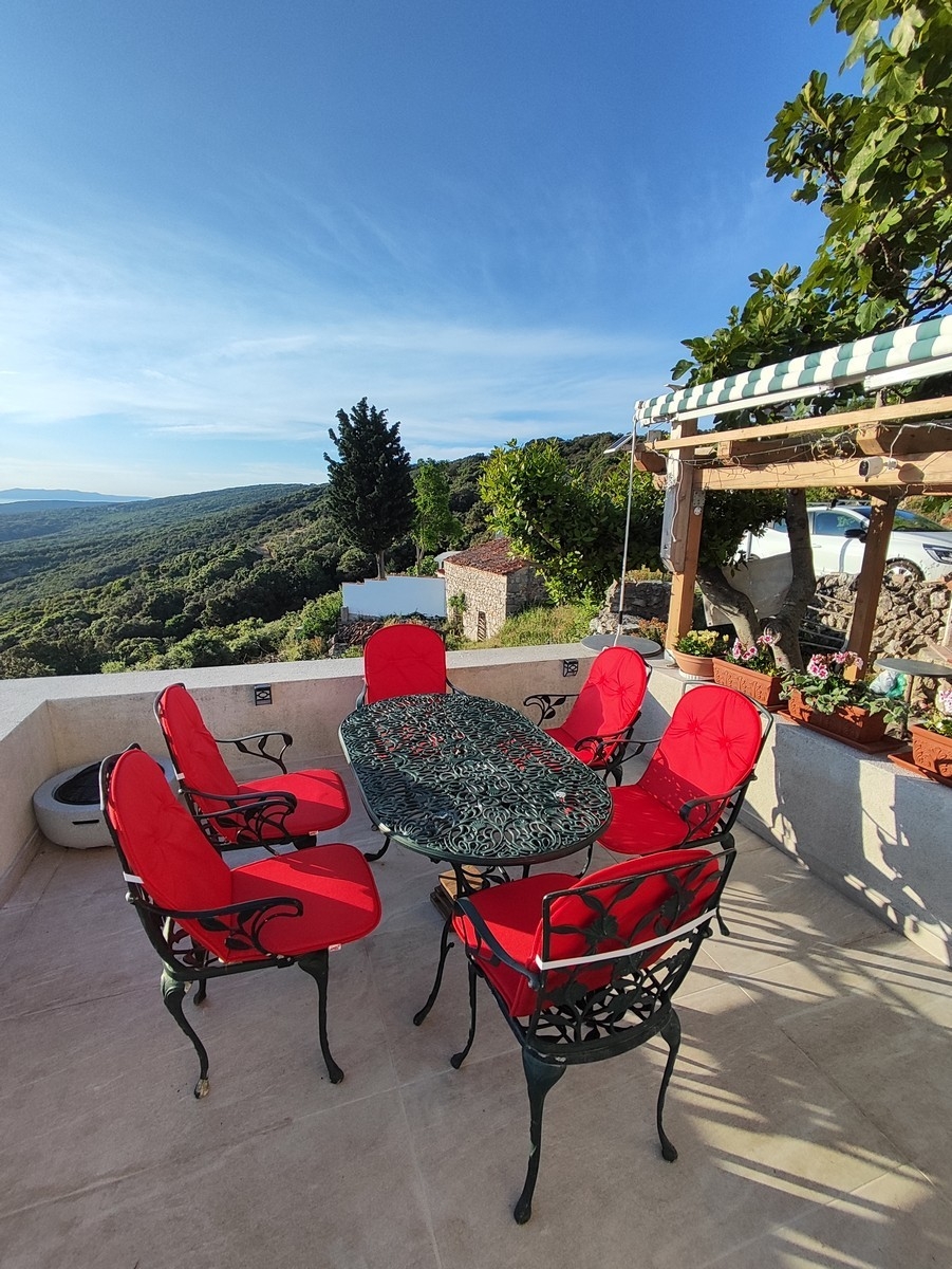 Three bedroom house with terrace and sea view Ustrine, Cres  K
