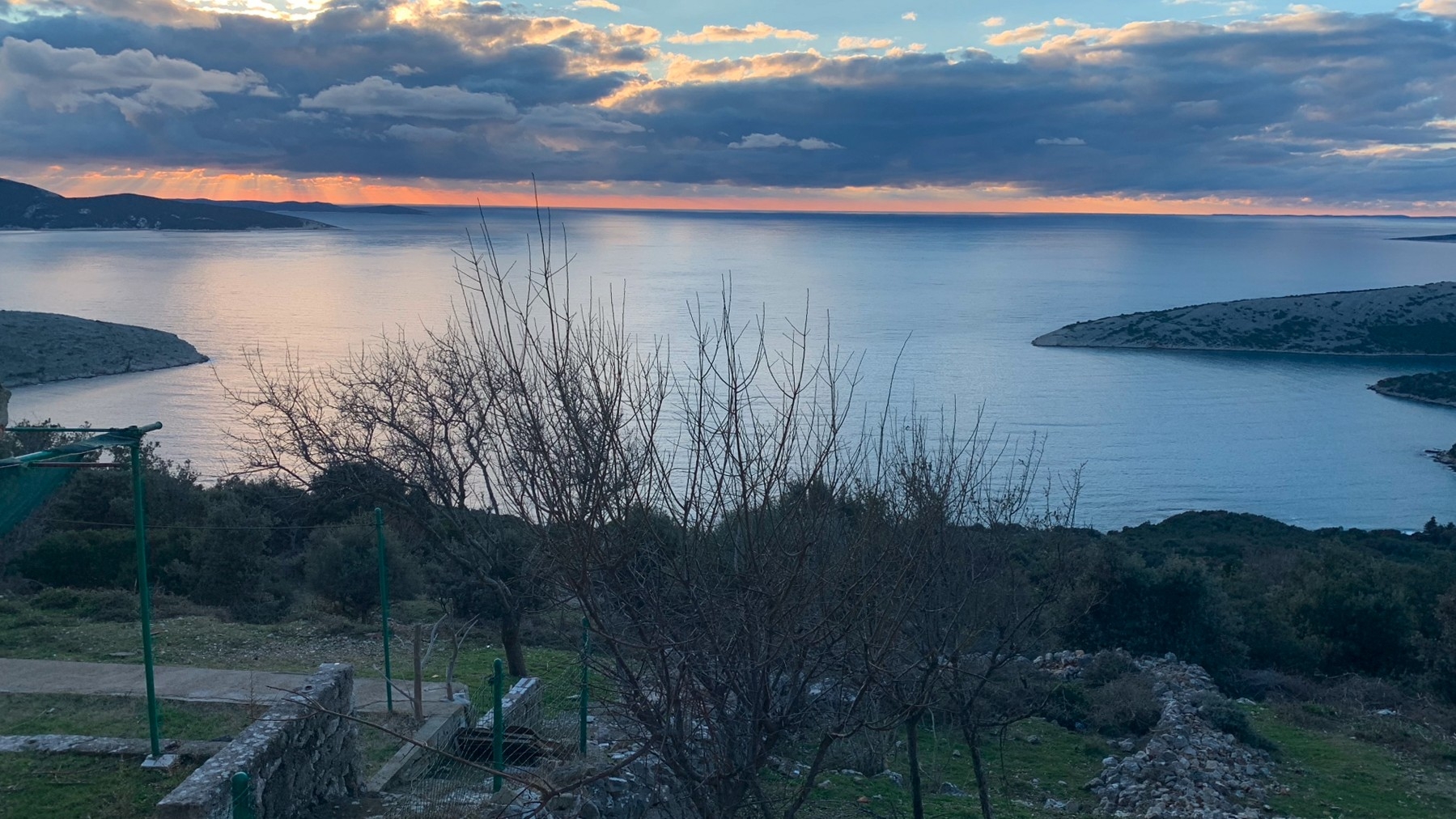 Three bedroom house with terrace and sea view Ustrine, Cres  K