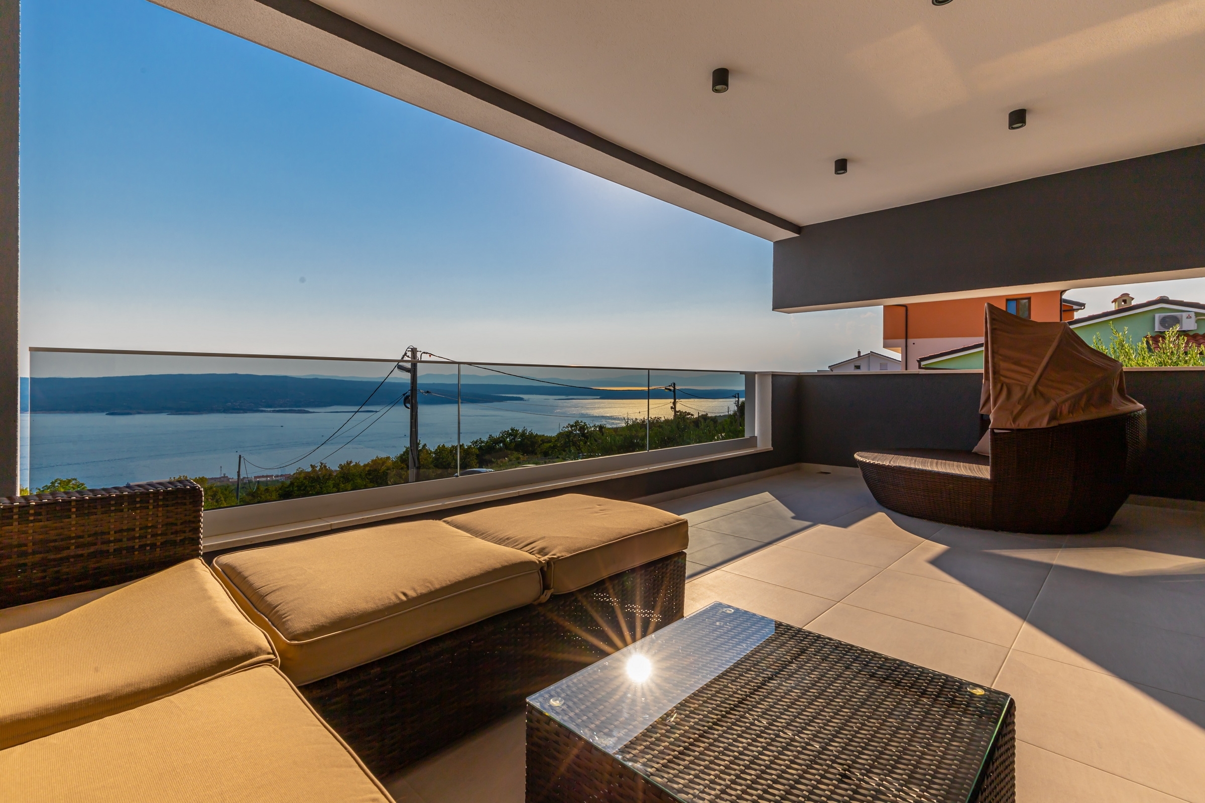 Four bedroom house with terrace and sea view Crikvenica  K