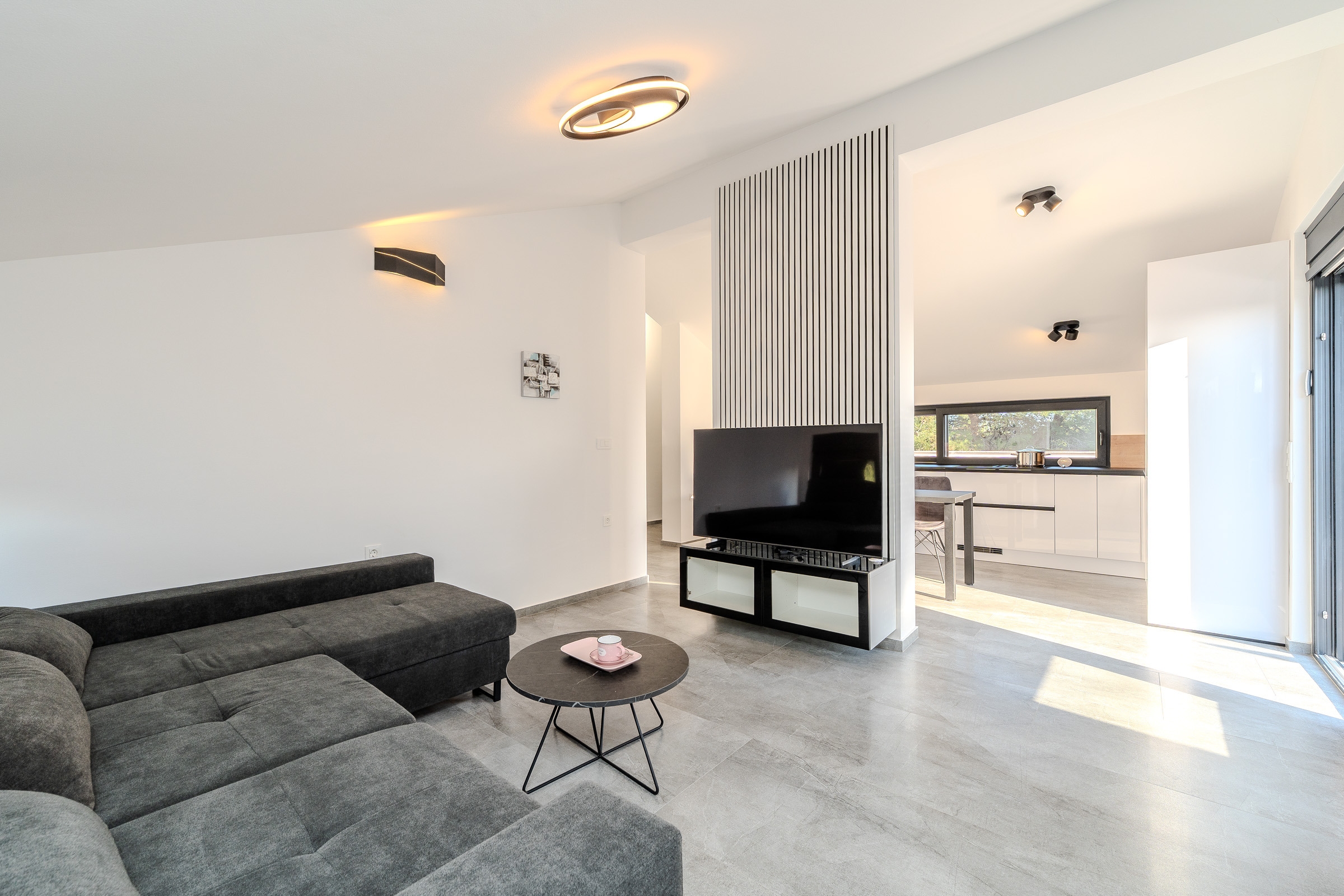 Two bedroom apartment with terrace Vir - Kozjak, Vir (A-22971-c)