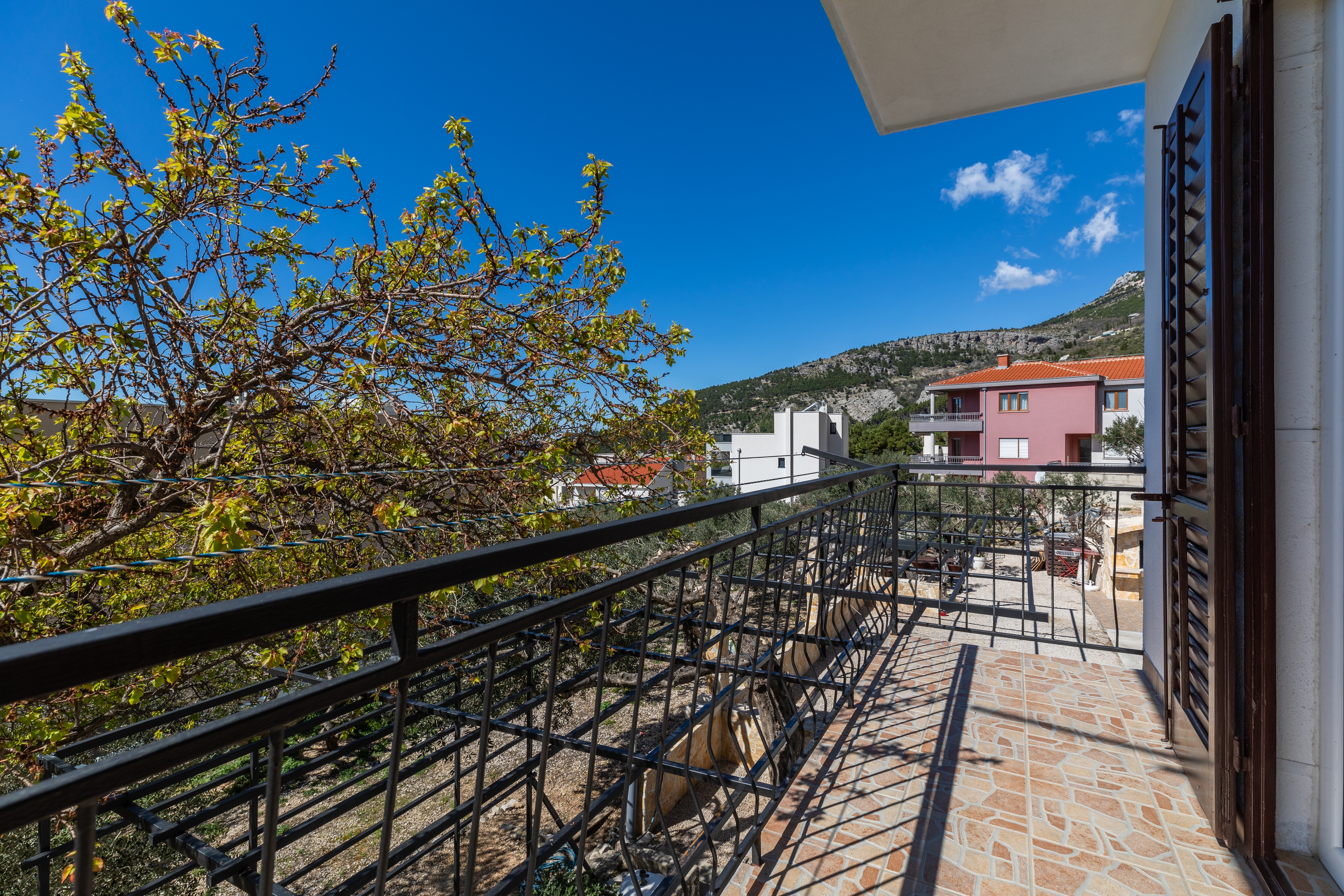 Three bedroom apartment with terrace and sea view Makarska  A-a