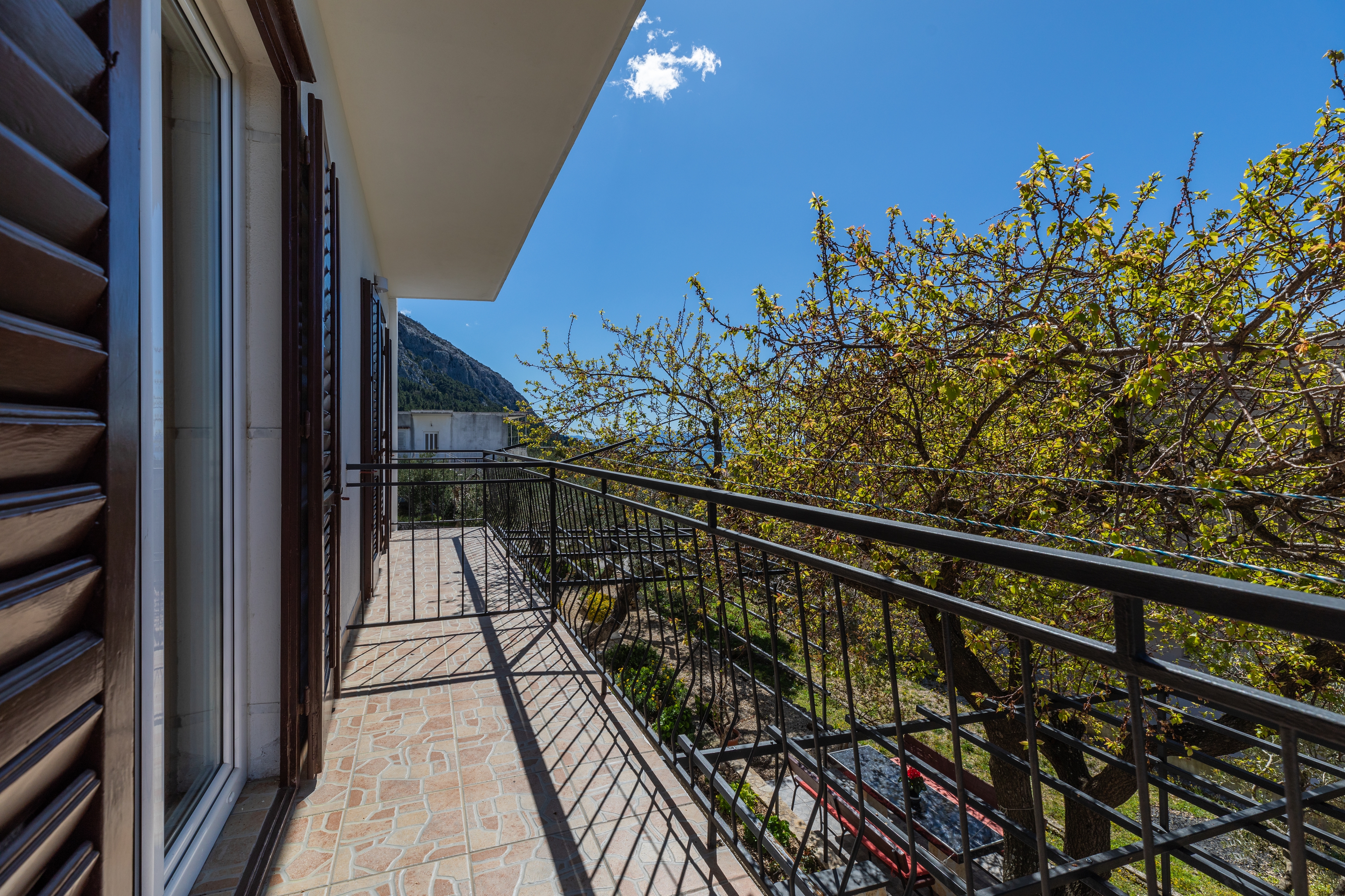 Three bedroom apartment with terrace and sea view Makarska  A-a