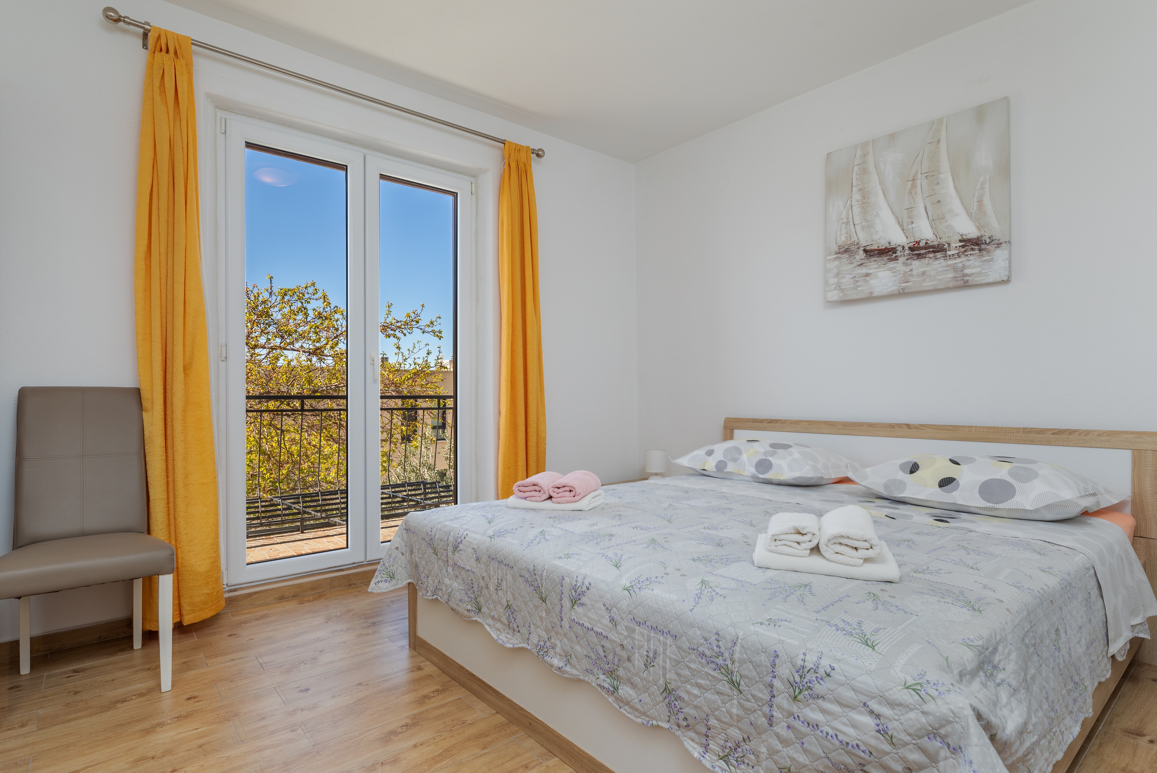 Three bedroom apartment with terrace and sea view Makarska  A-a