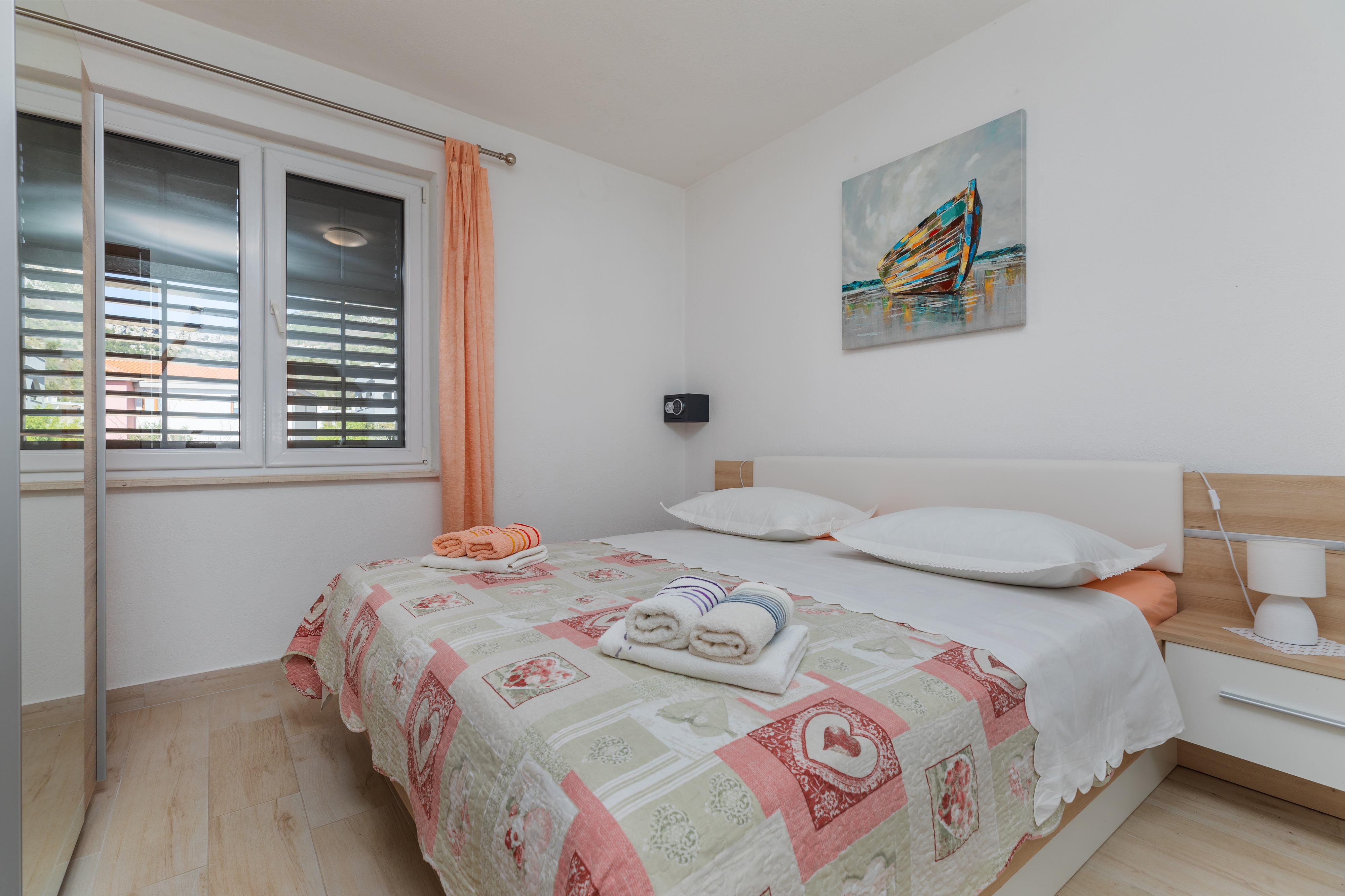 Three bedroom apartment with terrace and sea view Makarska  A-a