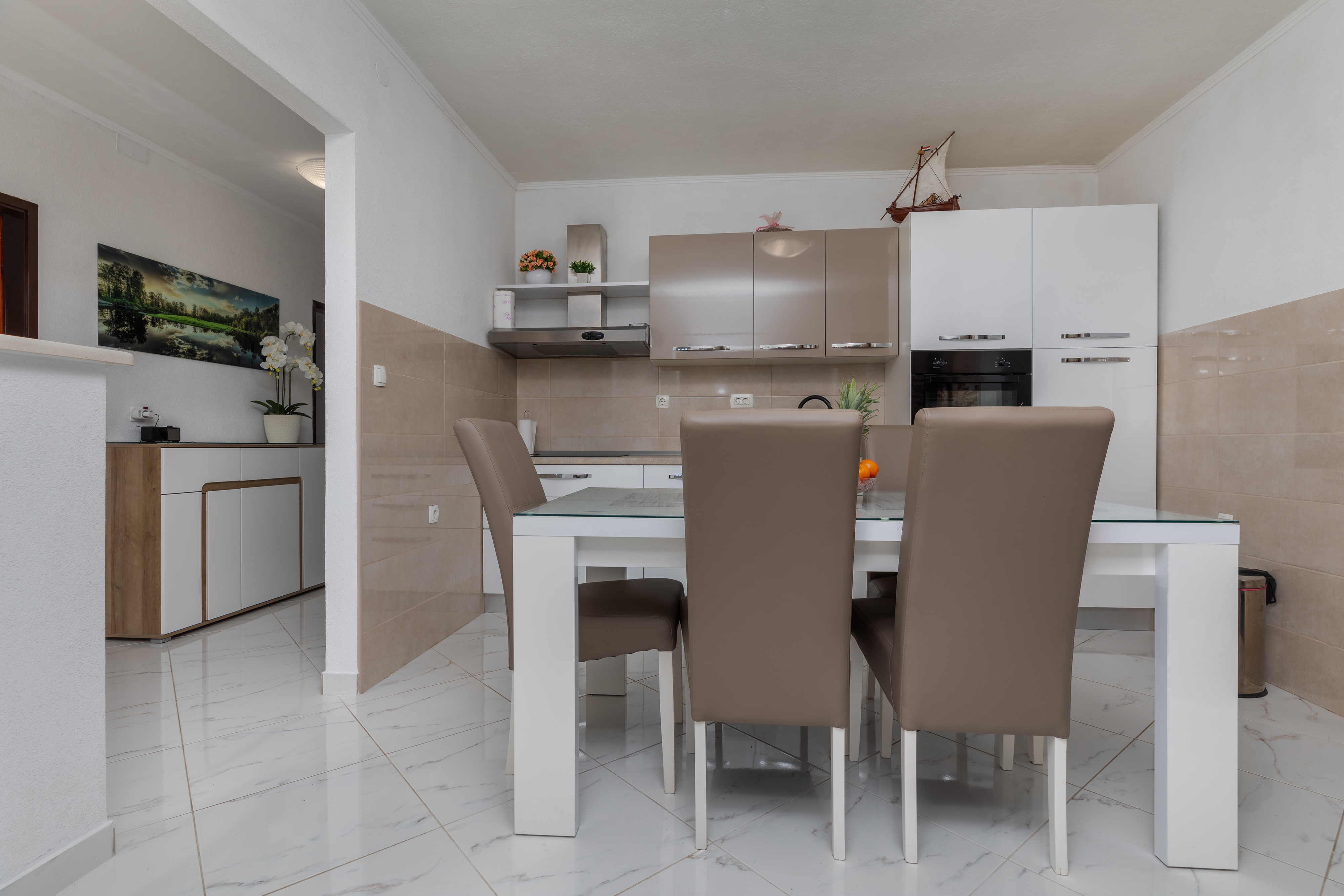 Three bedroom apartment with terrace and sea view Makarska  A-a