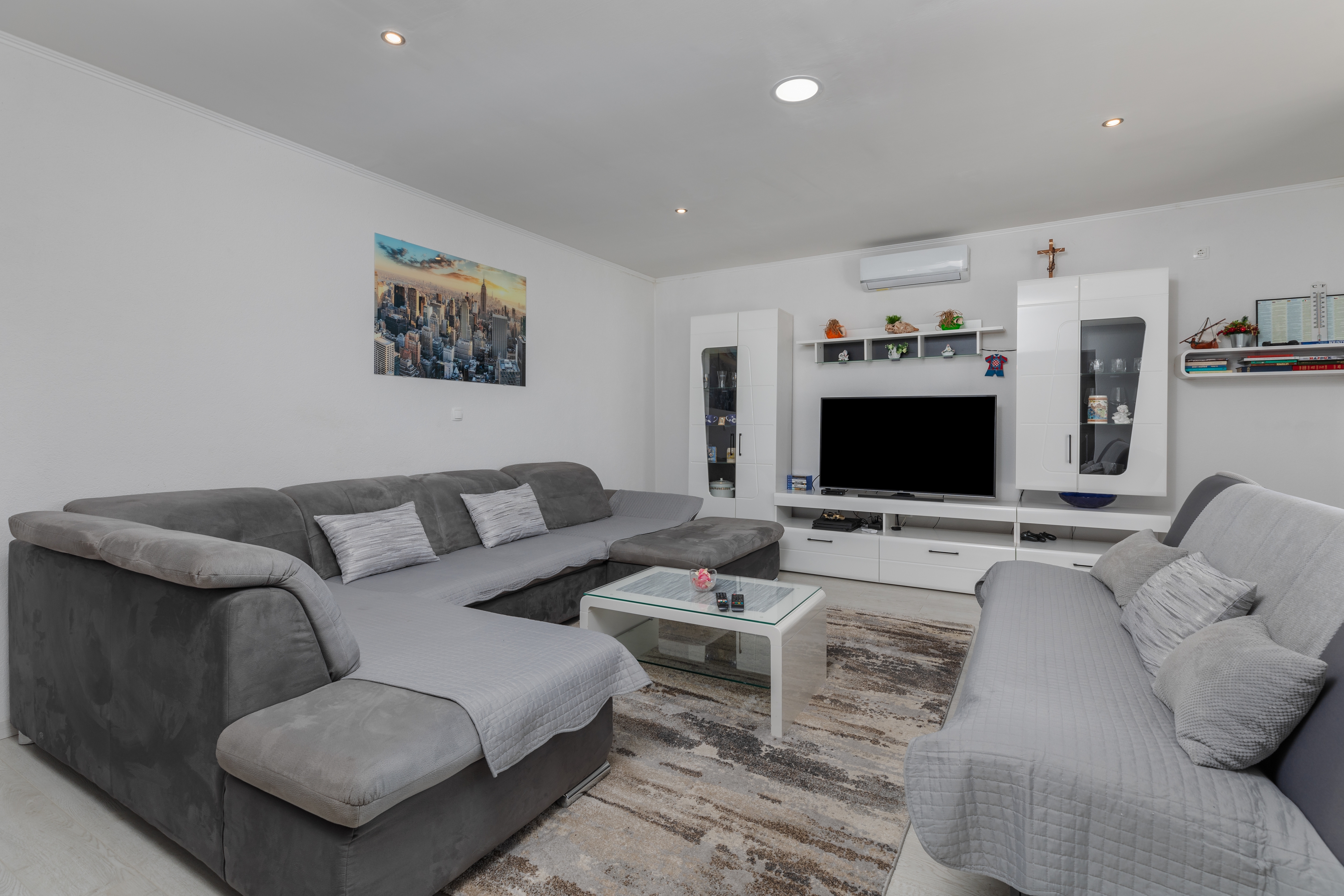 Three bedroom apartment with terrace and sea view Makarska  A-a