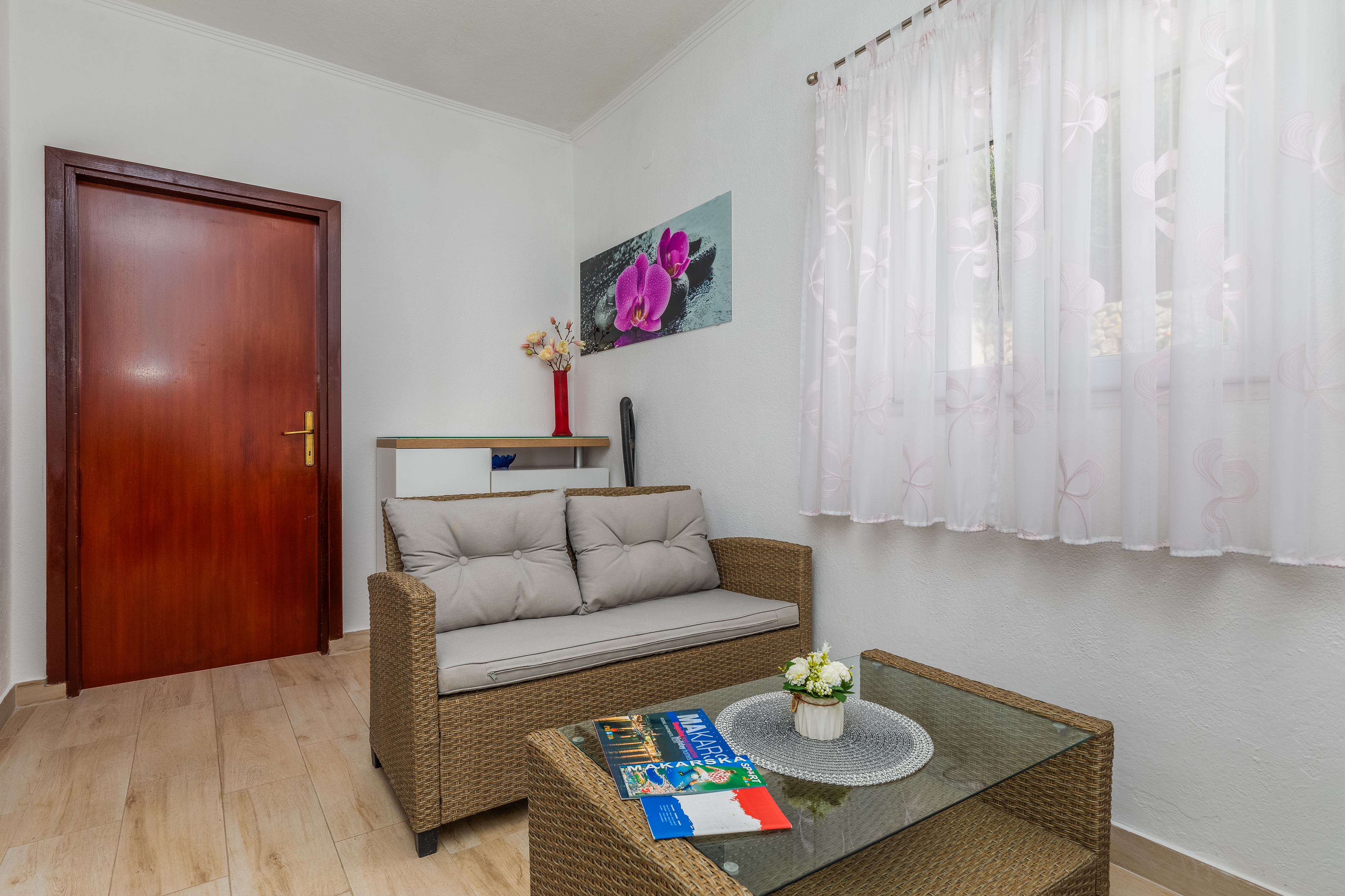 Three bedroom apartment with terrace and sea view Makarska  A-a