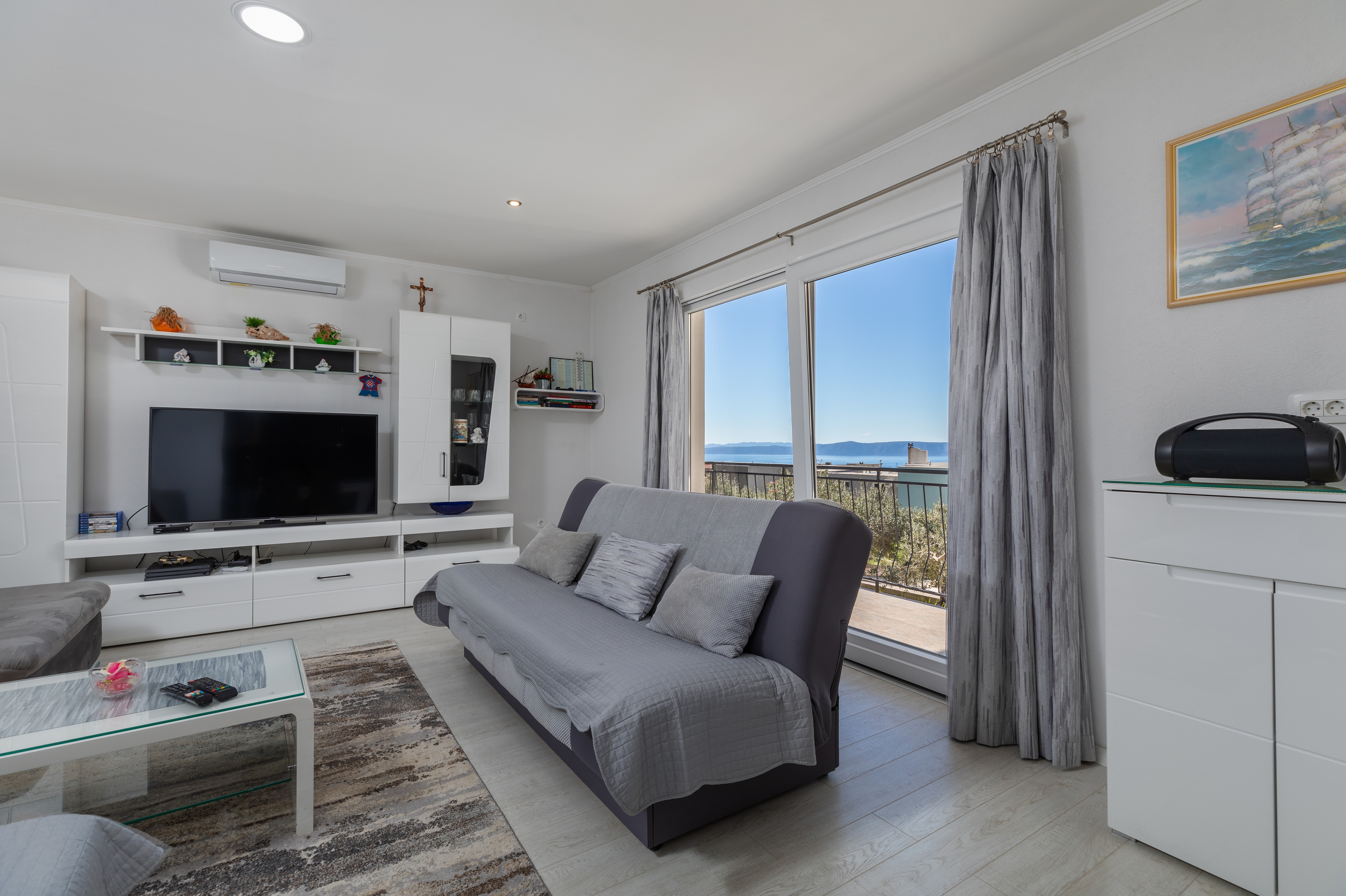 Three bedroom apartment with terrace and sea view Makarska  A-a