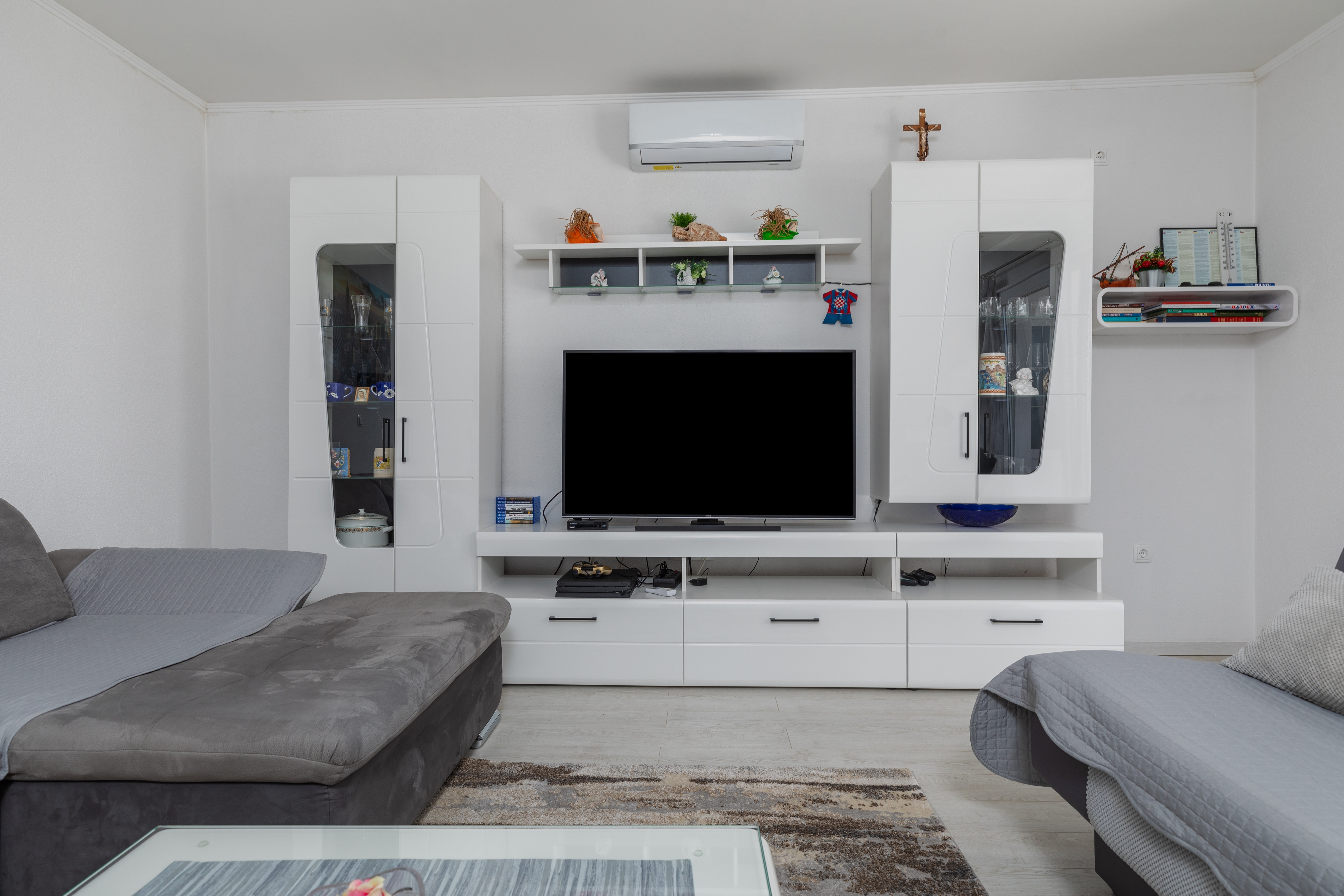 Three bedroom apartment with terrace and sea view Makarska  A-a