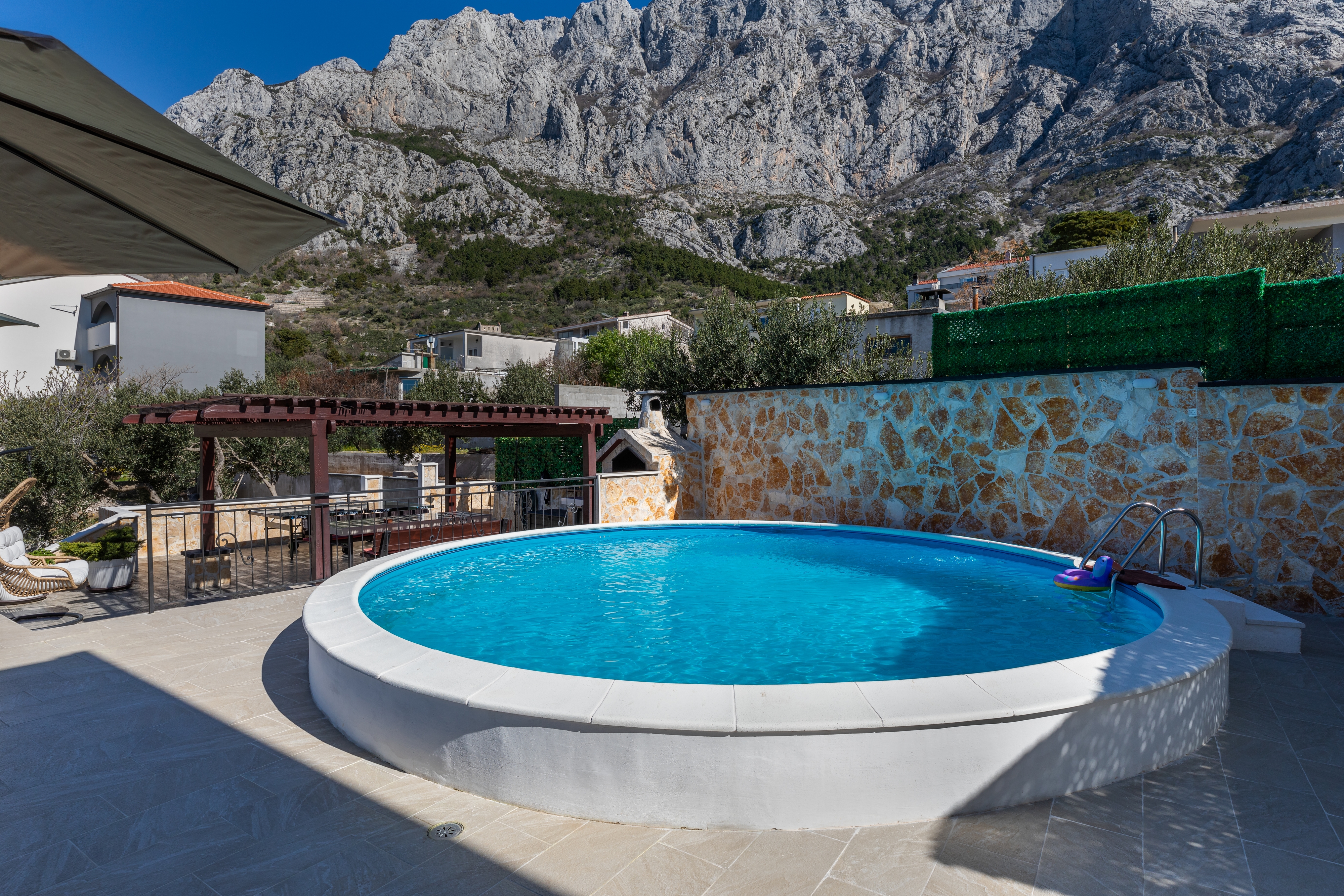 Three bedroom apartment with terrace and sea view Makarska  A-a