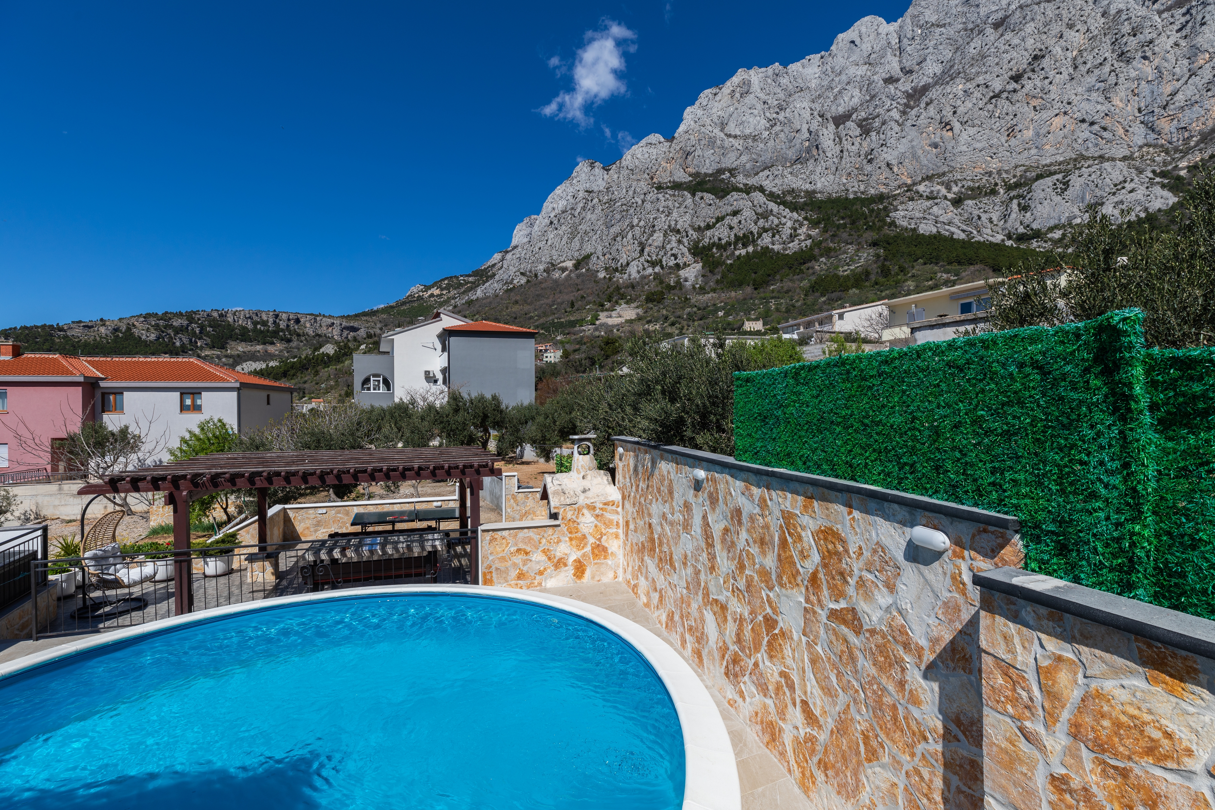 Three bedroom apartment with terrace and sea view Makarska  A-a