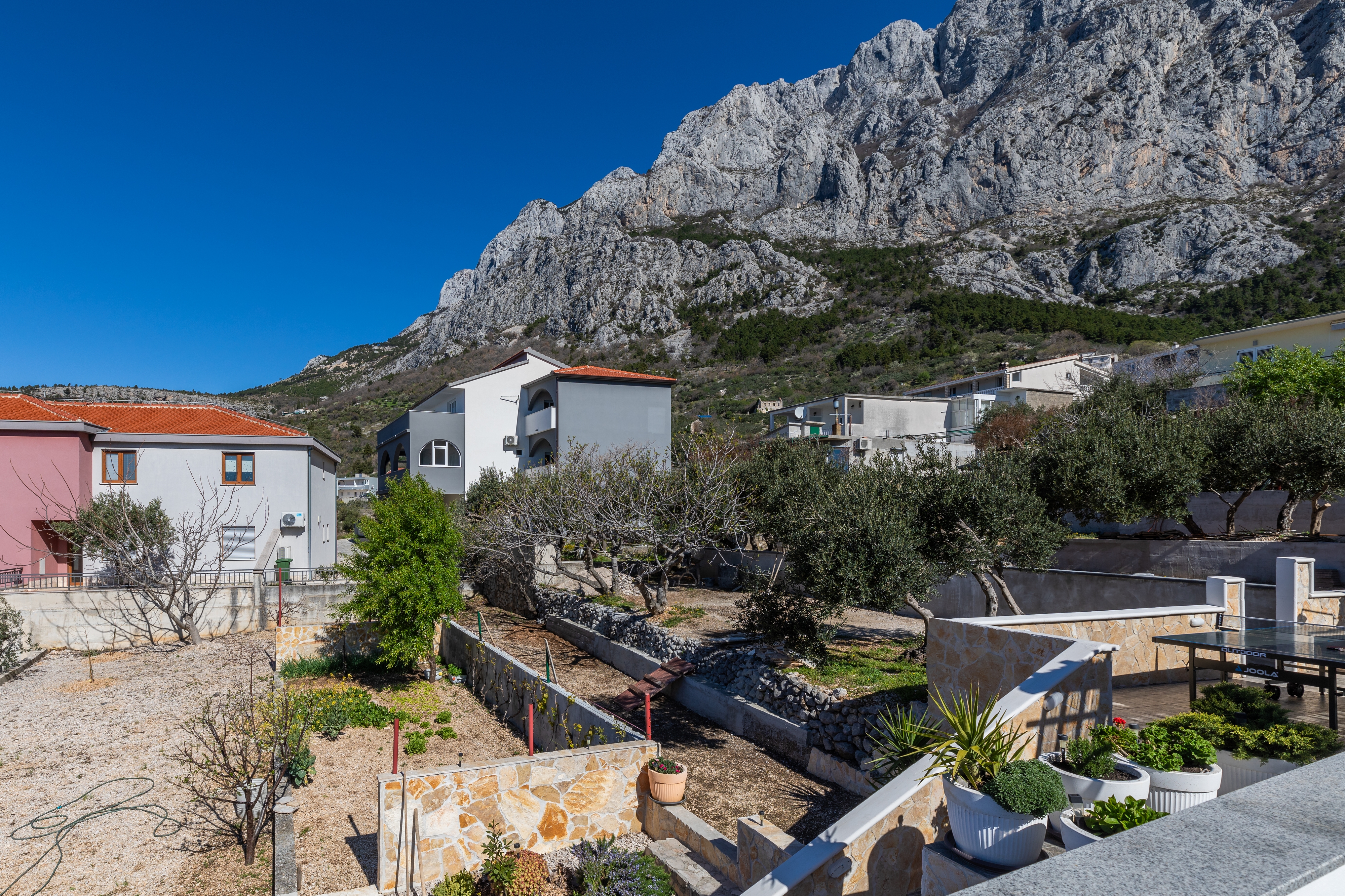 Three bedroom apartment with terrace and sea view Makarska  A-a