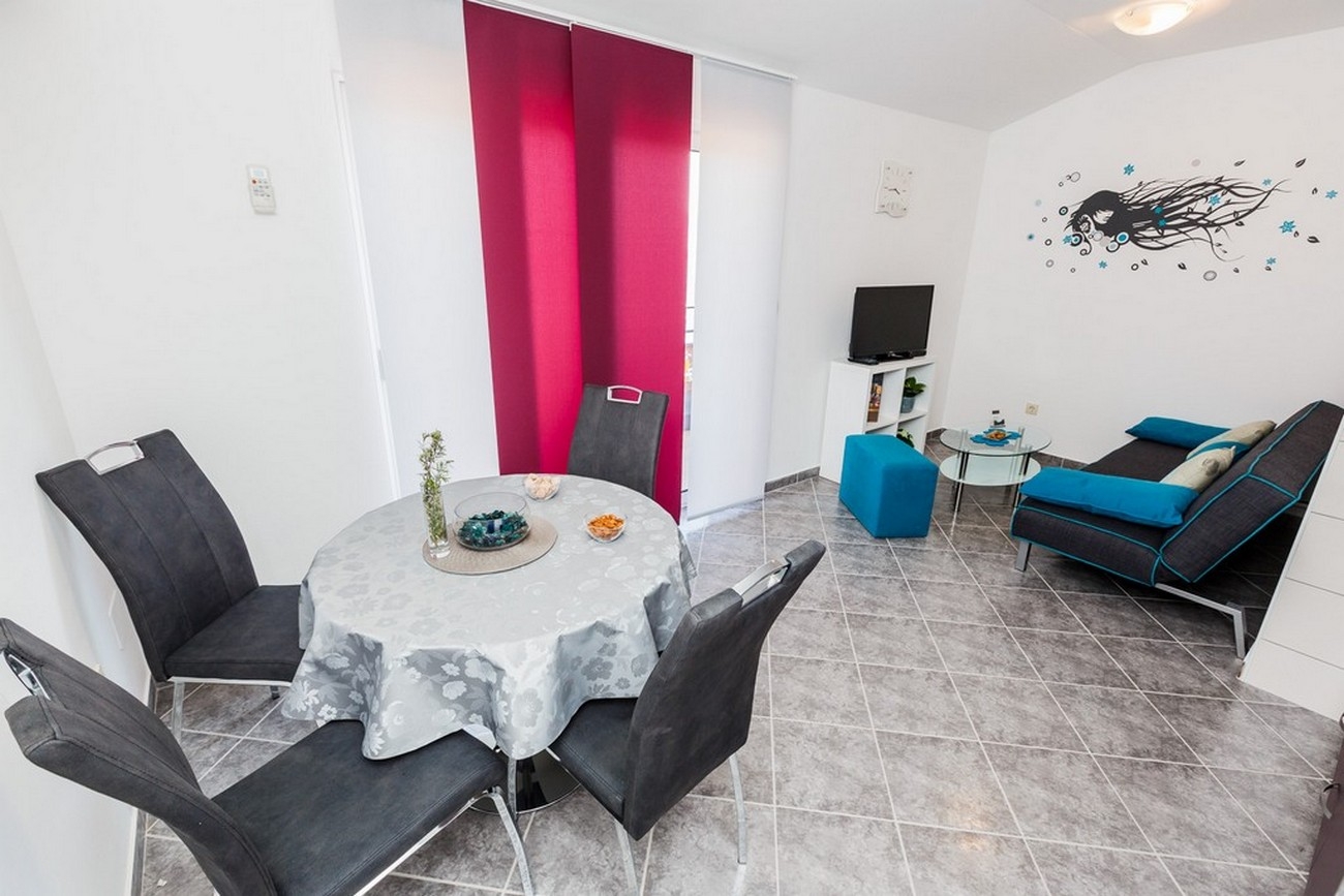Two bedroom apartment with terrace and sea view Mastrinka, Čiovo  A-b